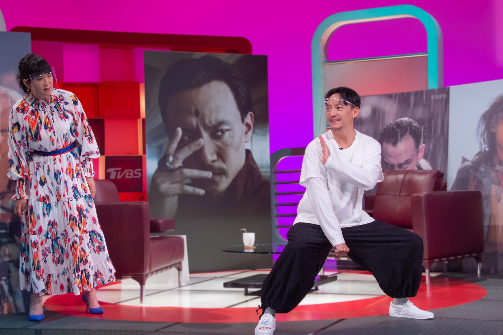 張震秀出苦練3年八極拳，十分有架勢。（TVBS提供）