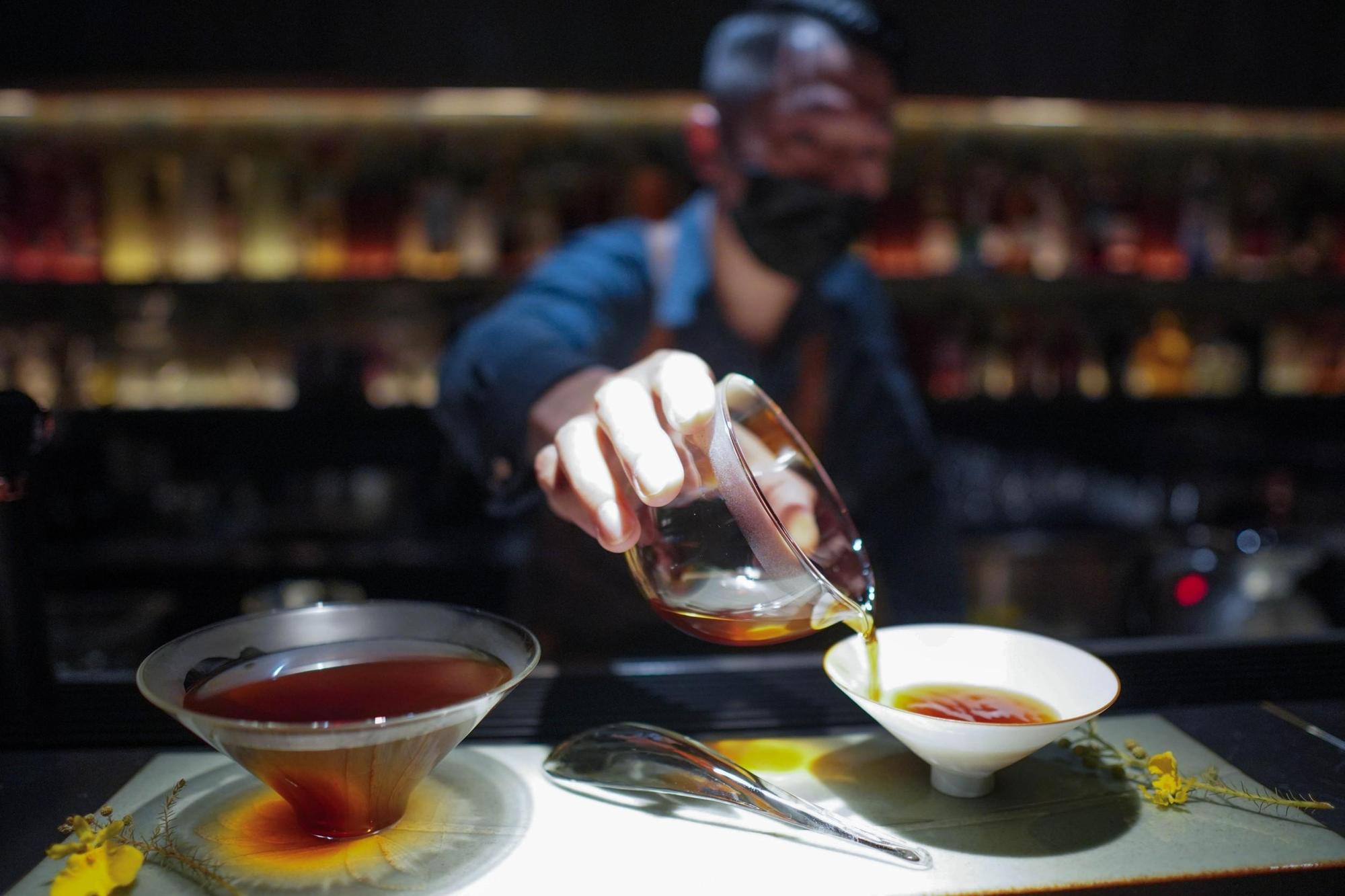 即便是一杯手沖咖啡，都能透過容器、溫度給客人多種味覺享受。（Photoboy提供）