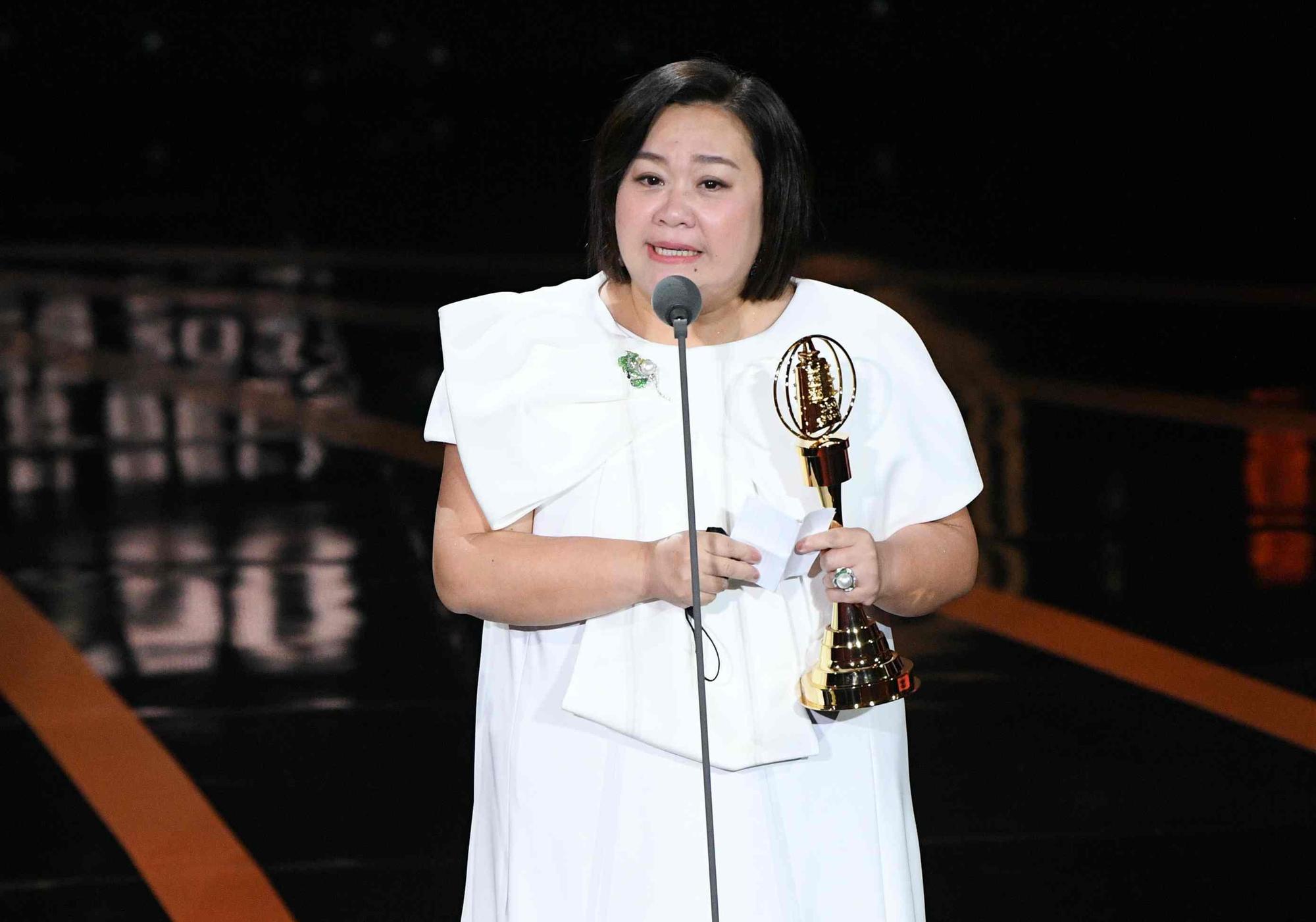「國民婆婆」鍾欣凌以《我的婆婆怎麼那麼可愛》一角再封視后，迎來人生至今的第三座金鐘獎。（三立電視提供）