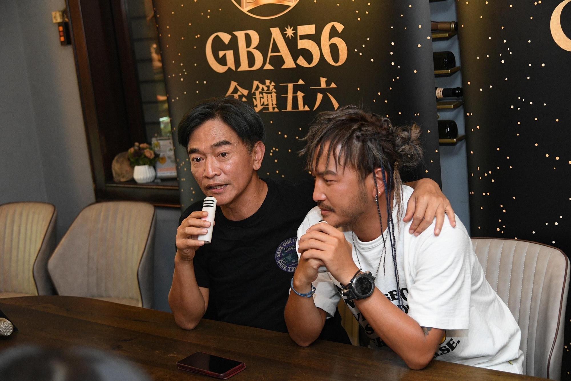 吳宗憲不滿意女兒Sandy在脫口秀上的表現,希望他們再多加油。(三立提供)