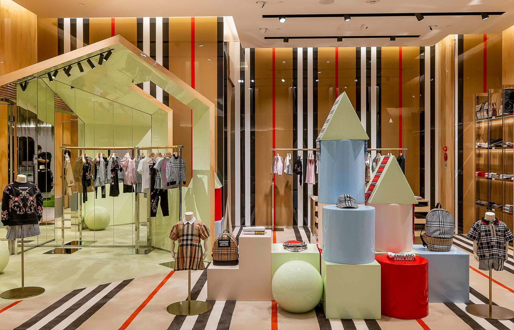 全台首間Burberry Kids童裝專門店，7月在微風南山B1的Petit Luxe精品童裝專區開幕。（微風集團提供）