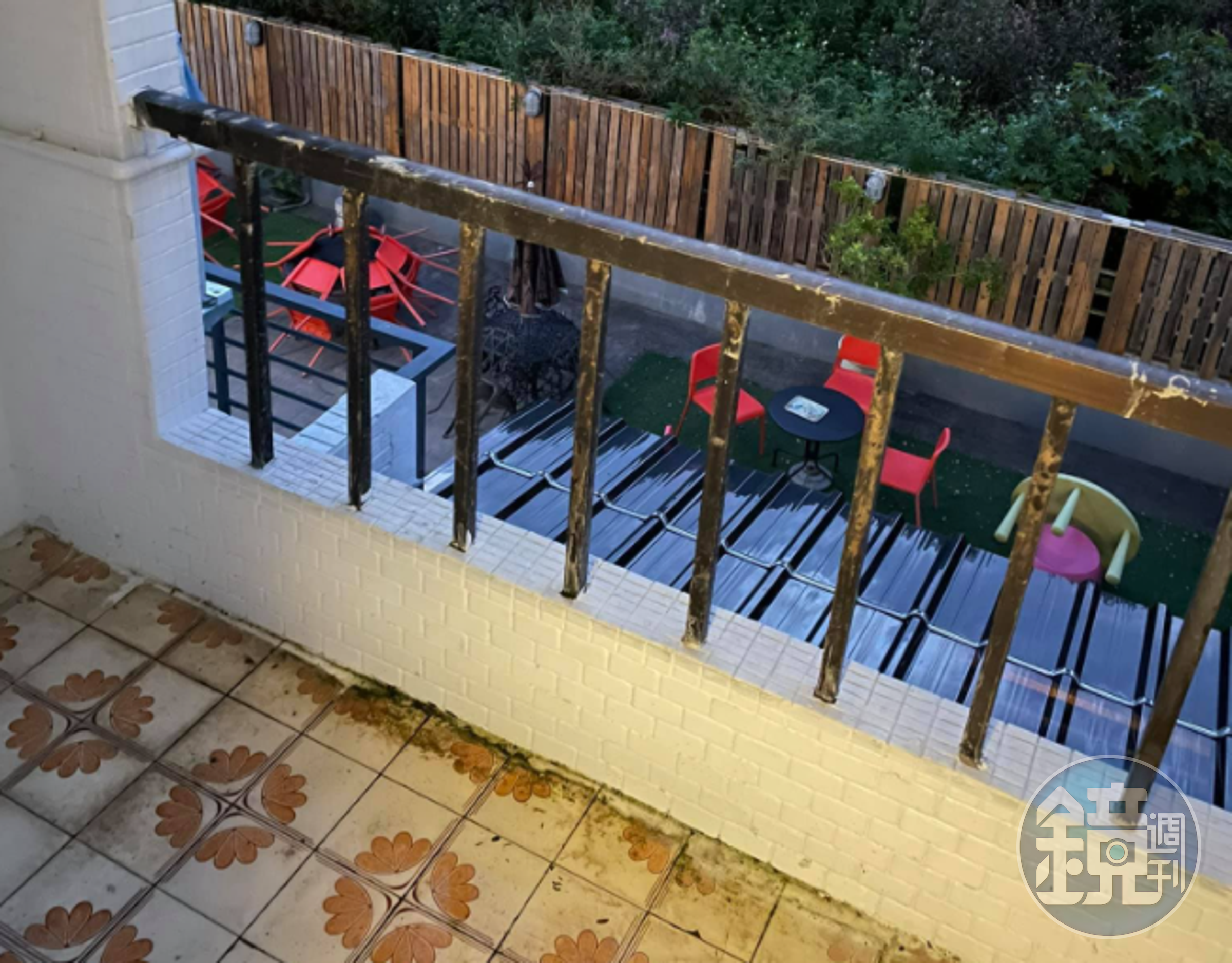 一名網友表示，他入住宜蘭一間民宿，房間卻在今日清晨被一名陌生男子闖入。（翻攝自「好想住飯店⭕好康.踩雷不藏私」臉書社團）