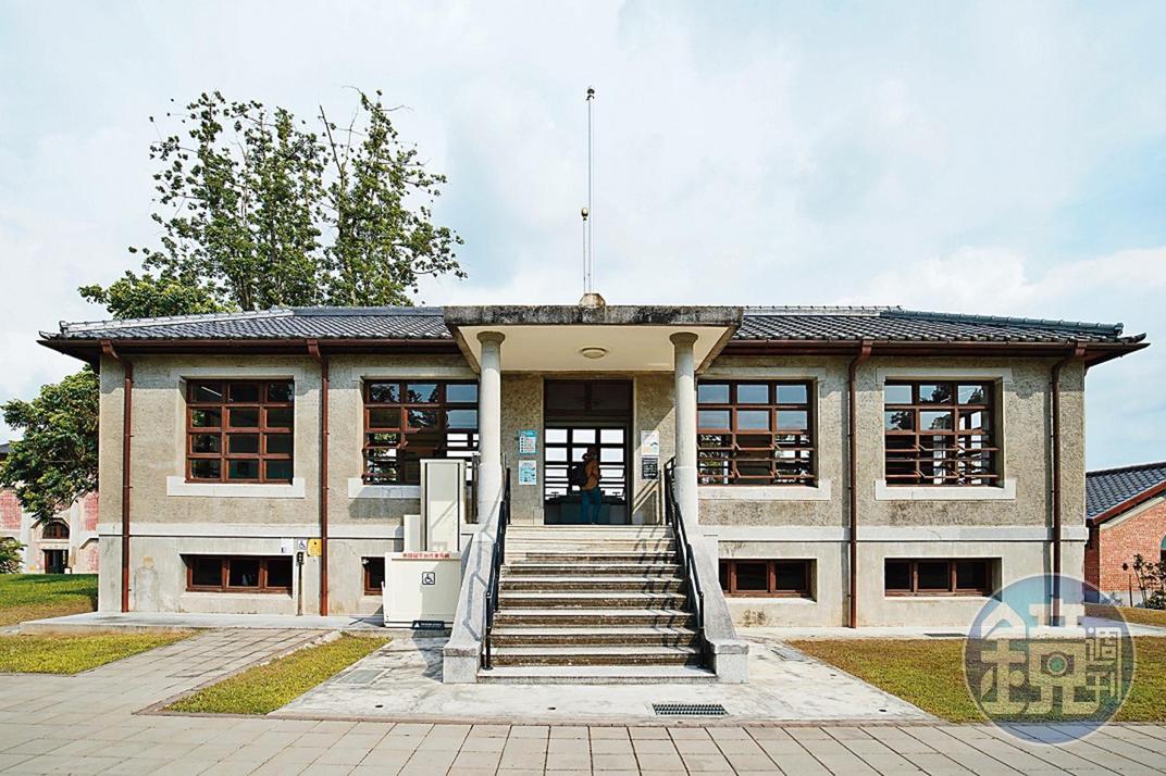 因人口、用水量大增,台灣自來水公司於1952年增建快濾池室。