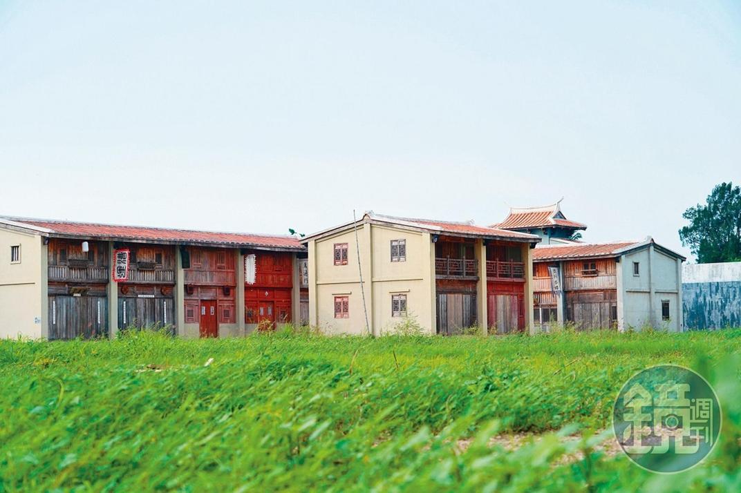 占地近九公頃大的岸內糖廠影視基地,目前完成第一期台灣府城。
