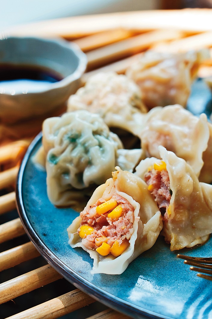 台南網路熱門團購美食「東興大元寶」，大顆飽滿又好吃。（129元／份）