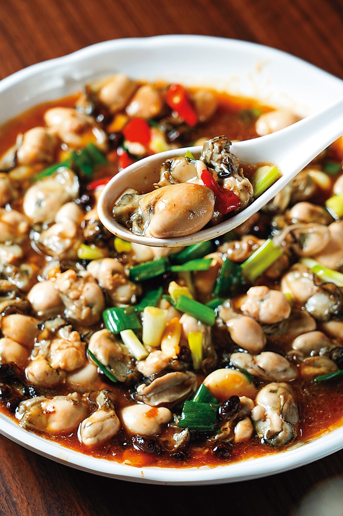 新鮮飽滿的「豆豉蚵仔」。(300元/份)