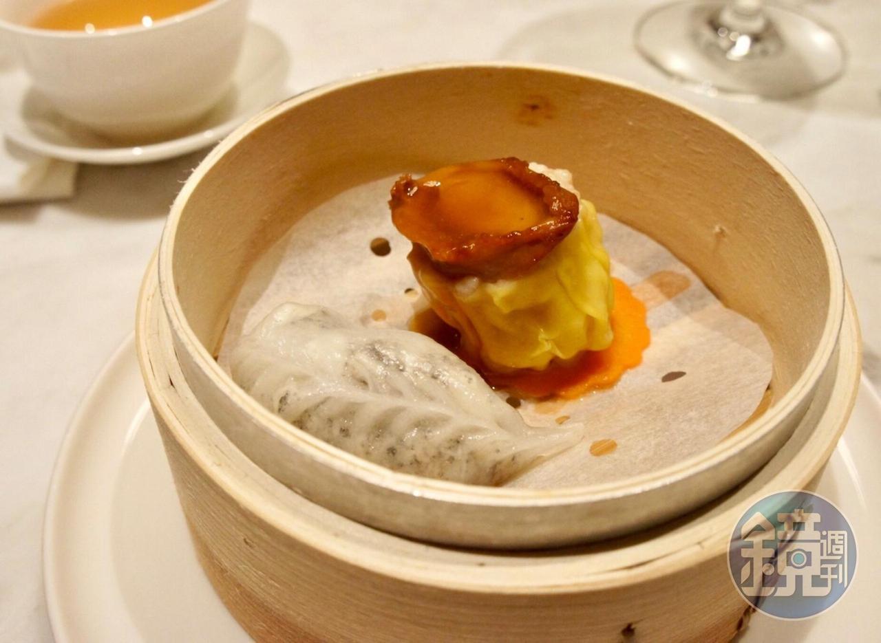 手工港點「鮑魚燒賣皇」及「松露蛋白海鮮餃」嬌巧細緻,用以開餐,引人入勝。