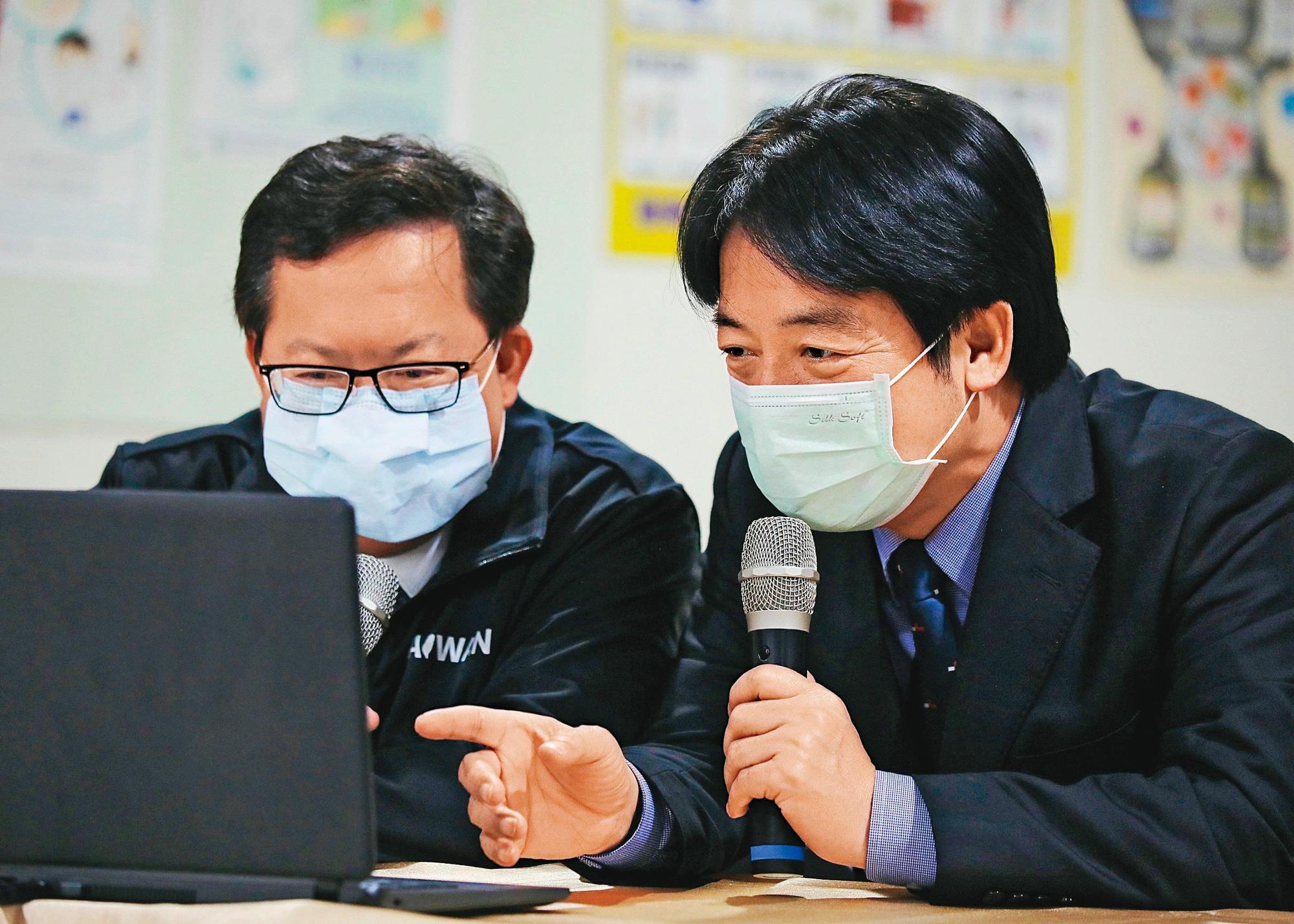 賴清德(右)、鄭文燦(左)目前都各在自己的工作崗位上盡責,但民進黨內人人都相當關注2024接班卡位戰。(總統府提供)