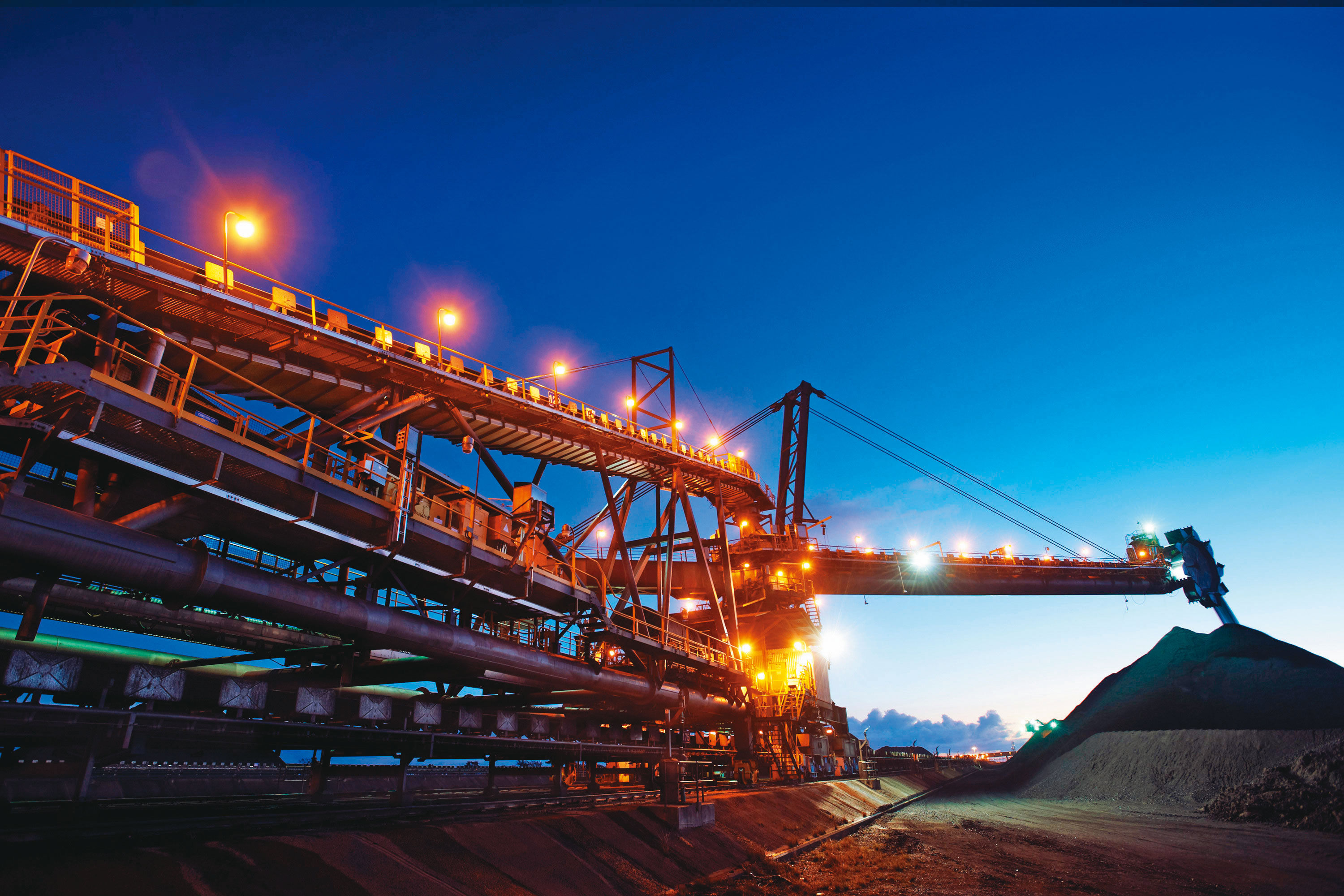 中國大陸這波限電風暴主要肇因煤價高漲，發一度電就虧人民幣一毛多。（翻攝Billiton官網）