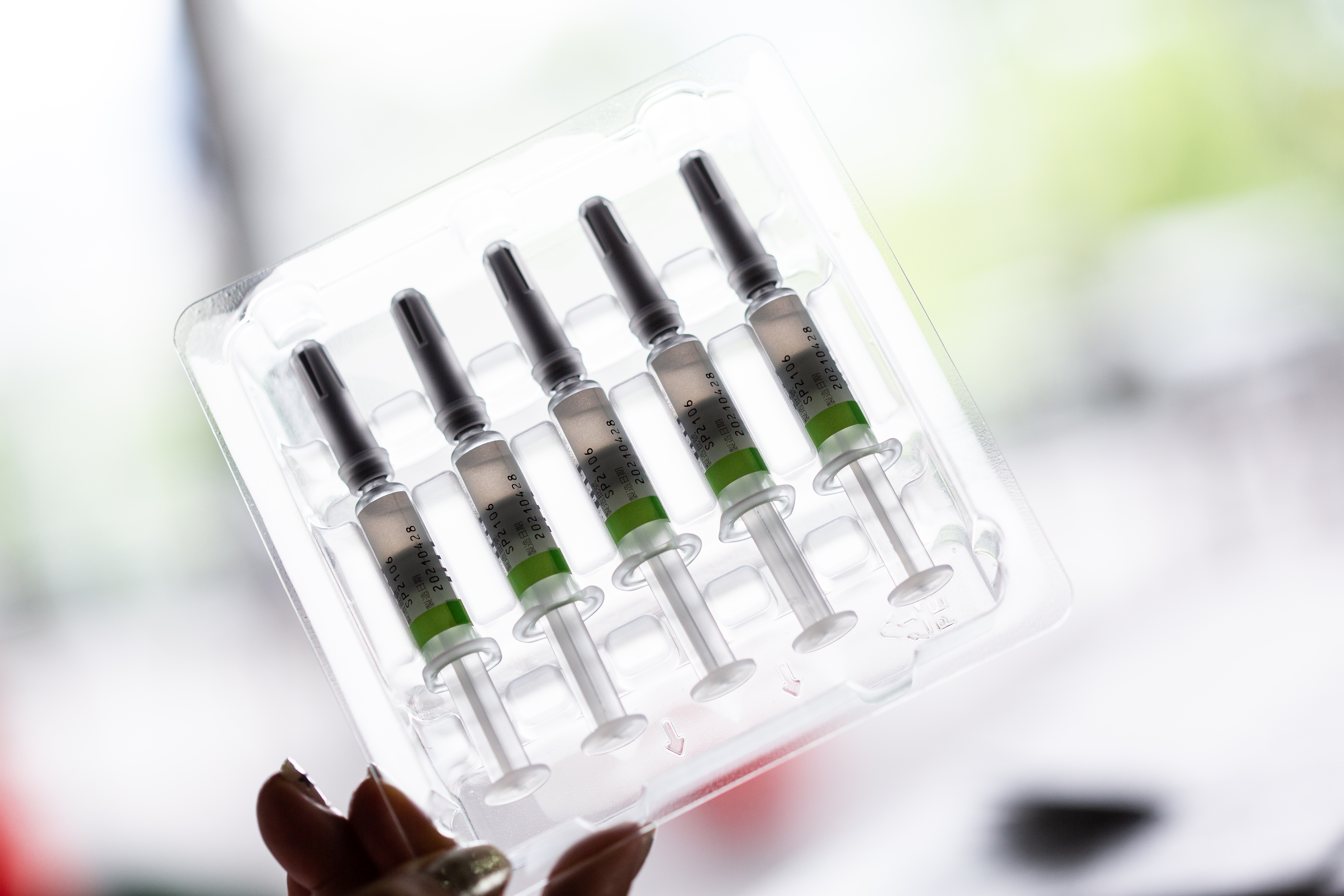 國產高端疫苗是否能夠獲得國際認證一直是民眾所關注的議題，近日紐西蘭政府已將其列為入境可獲承認的疫苗之一。（本刊資料照）