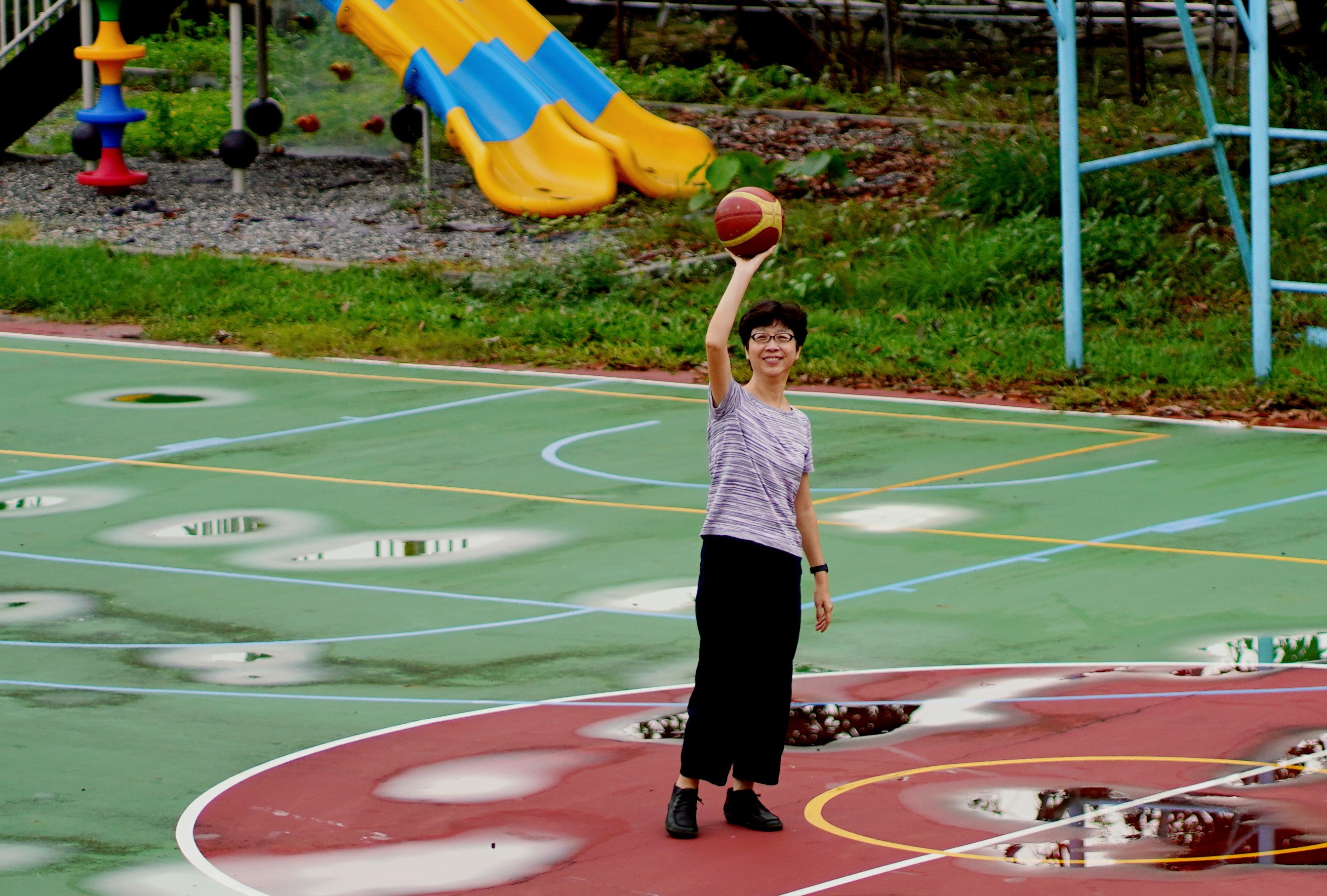 郭珍弟很享受身處山區，這次電影拍攝地點也在山區小學。