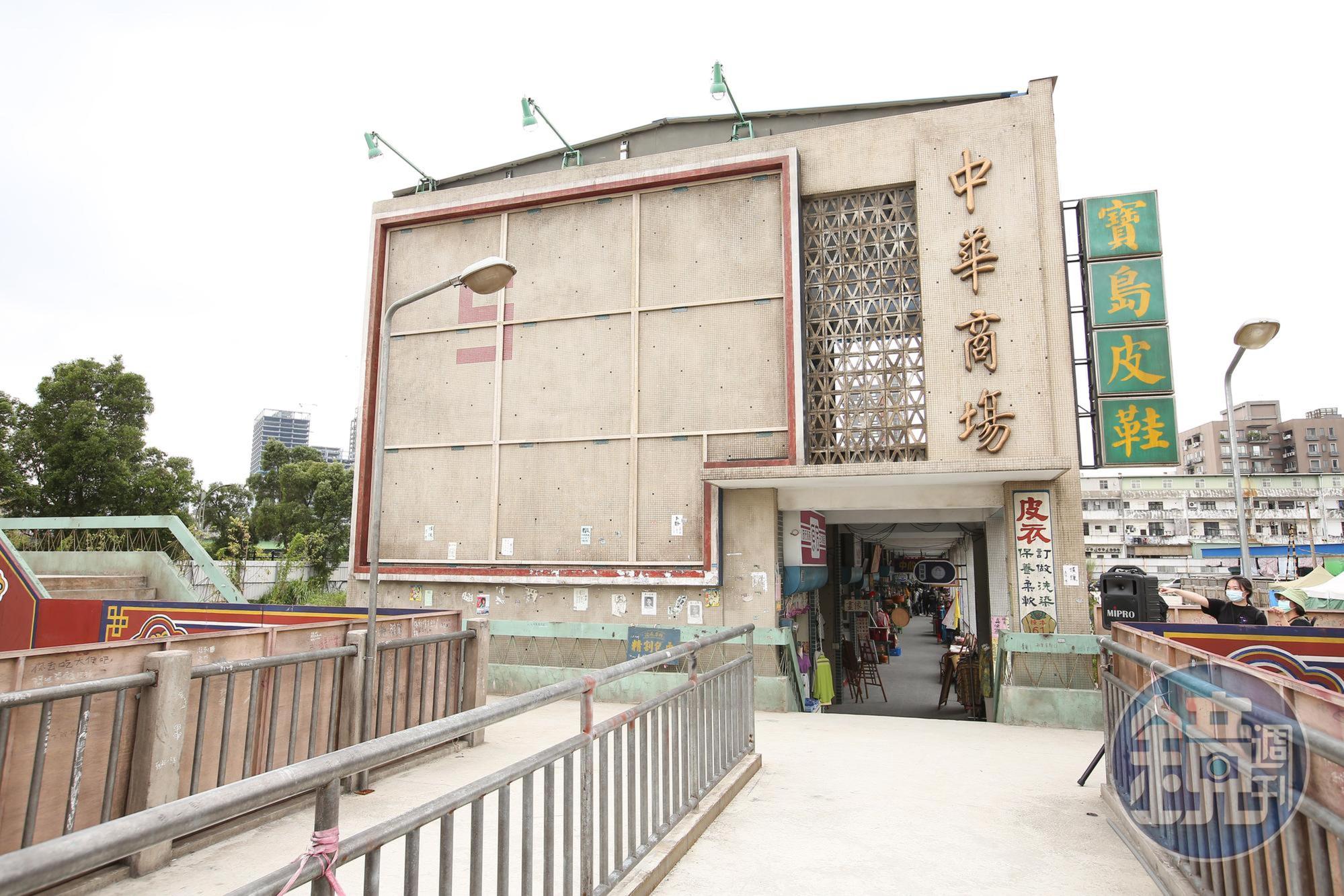 《天橋》搭出中華商場的場景後，還有許多複雜的特效鏡頭需要處理。