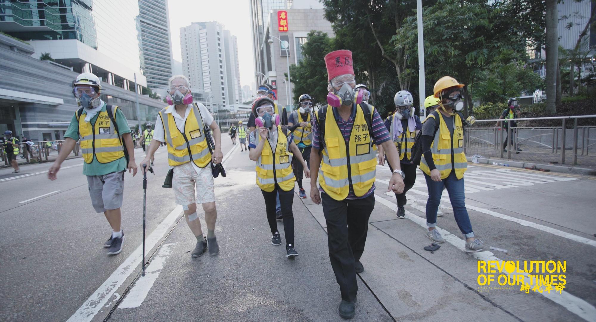 周冠威坦言，剪片的時候經常哭，看新聞的時候哭，祈禱的時候哭，聽音樂的時候哭。（時代革命團隊提供）