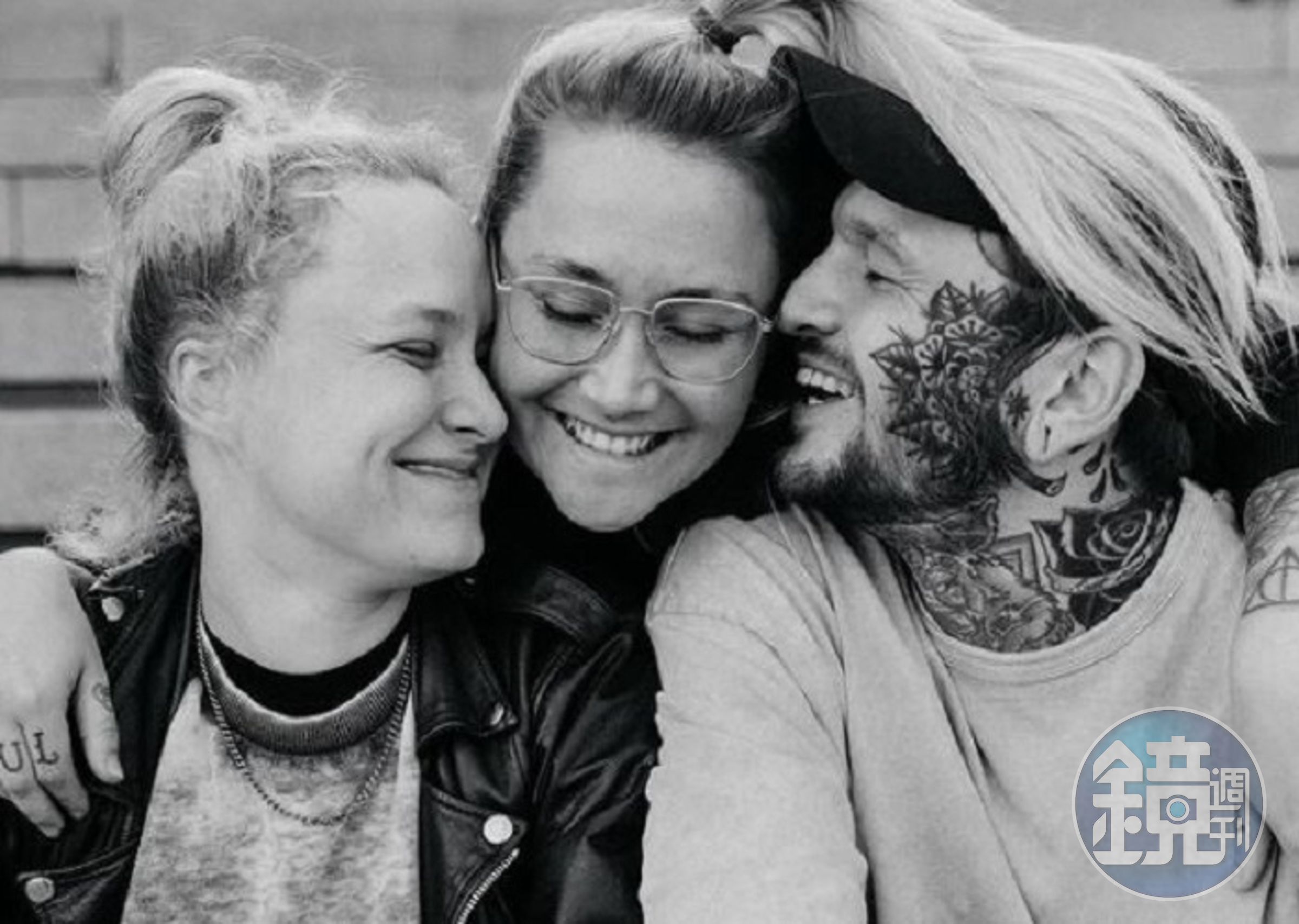 德國一名已婚教練愛上自己的女學員，而丈夫欣然接受，從此開啟「三人行」的生活。（翻攝saskiamichalski IG）