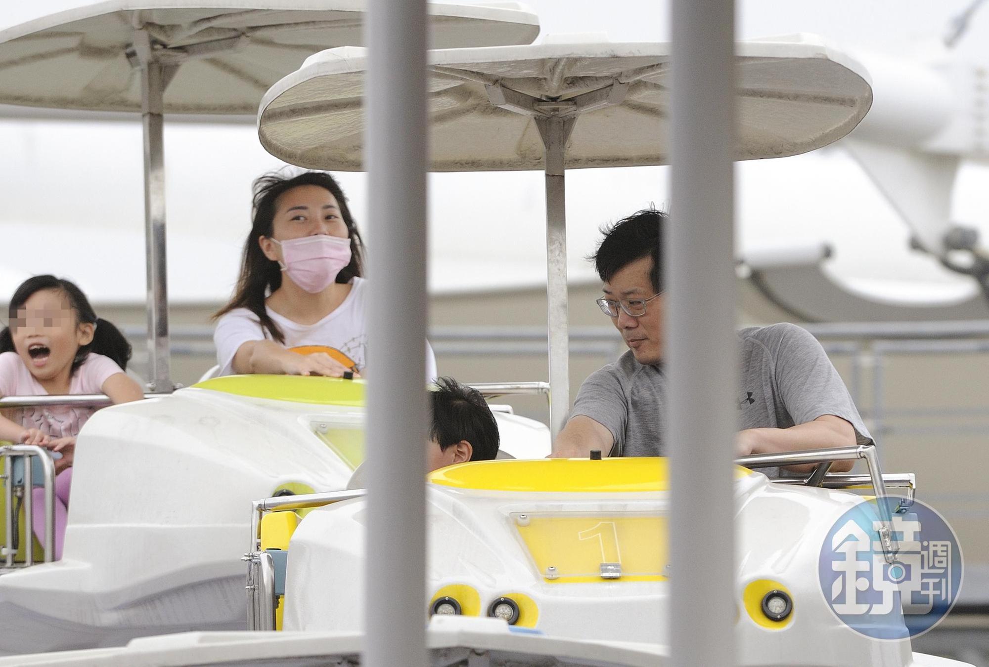 三明治族很適合利用小額終老保險和定期壽險，雙管齊下加強保障。