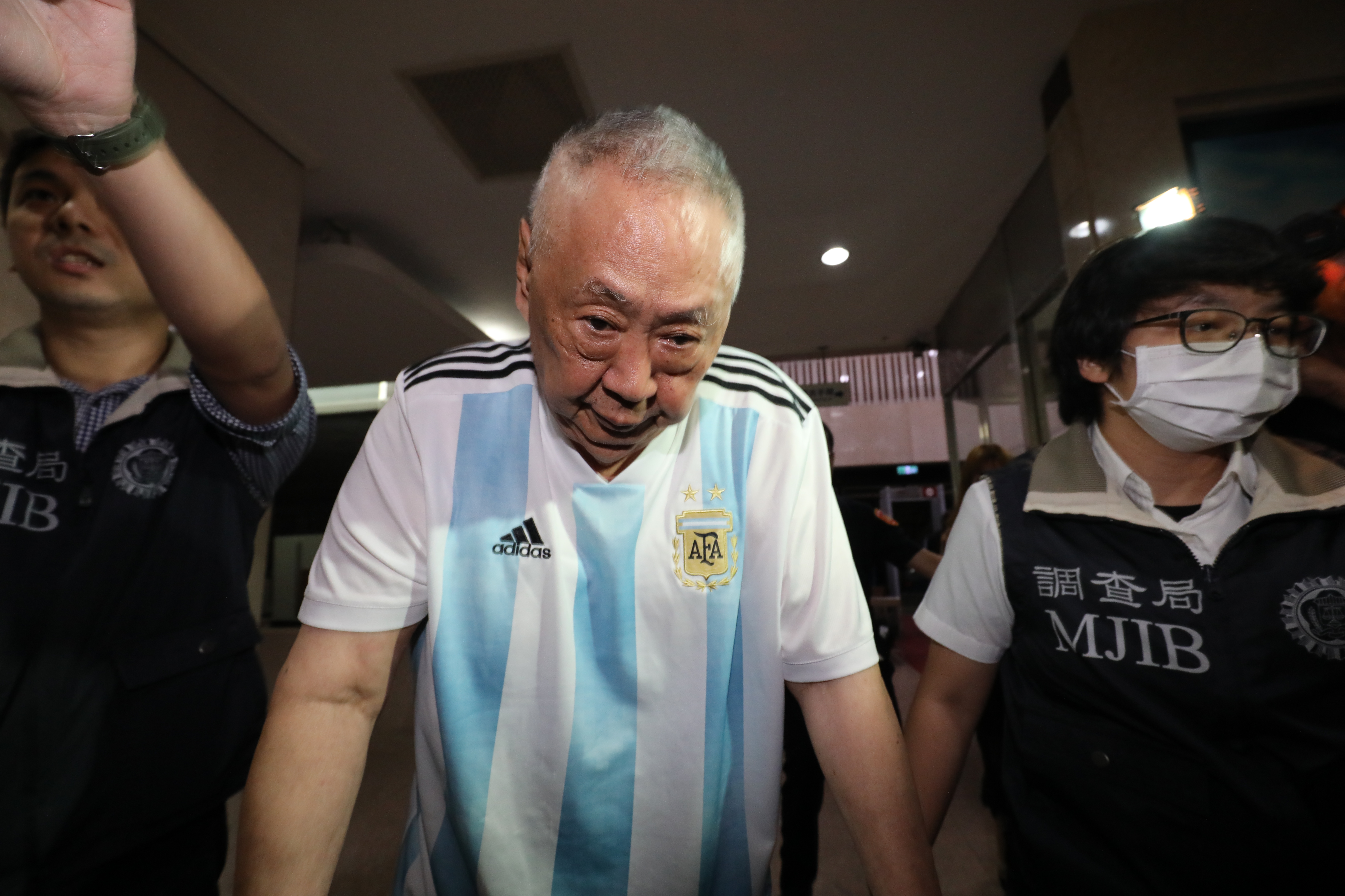 從事殯葬業的展雲公司負責人鍾克信（圖）以開發墓地招攬民眾投資，標榜保本保利，5年來吸金上百億元。（本刊資料照）