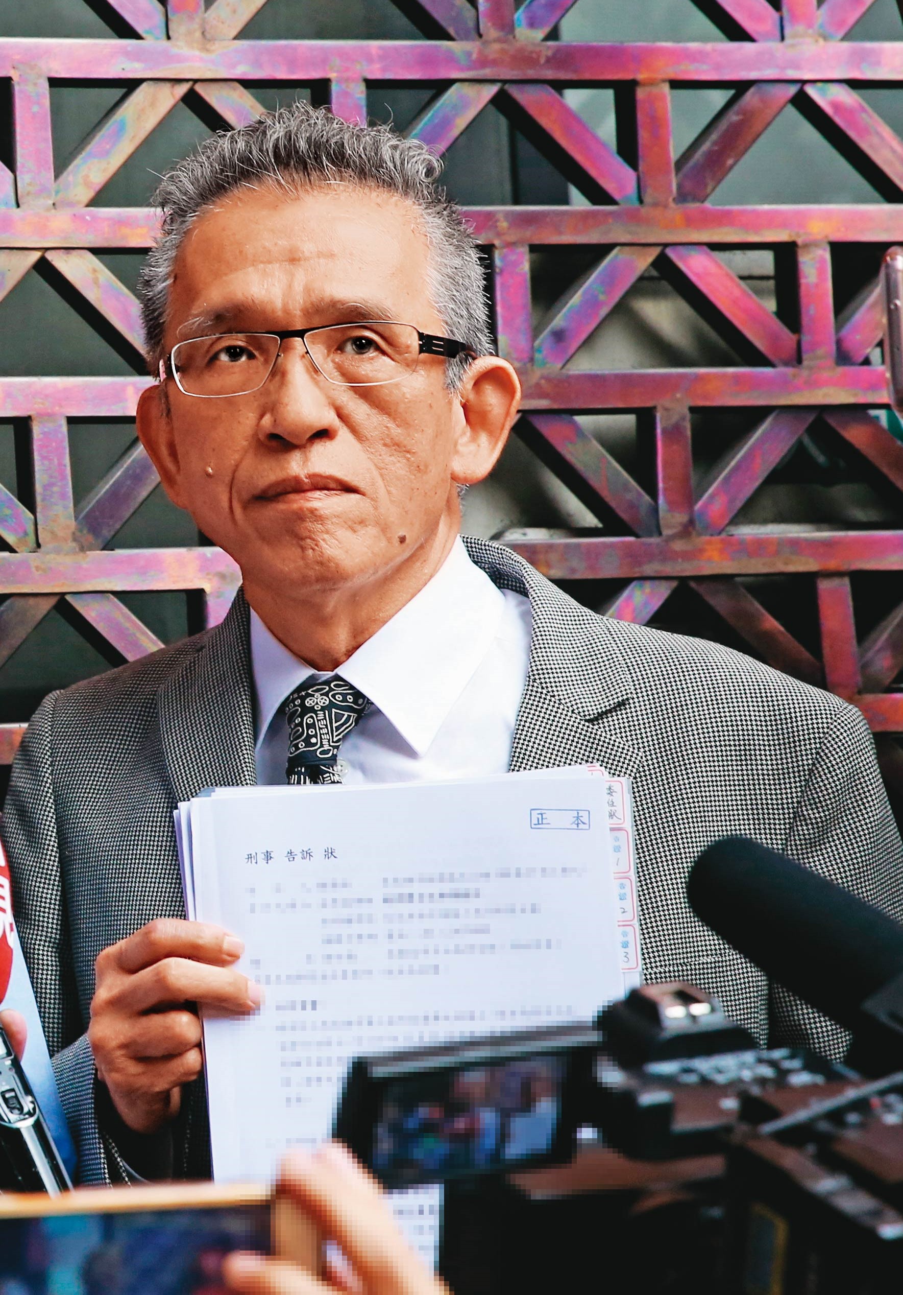 替前高雄市長韓國瑜打贏遭爆有私生女官司的名律師莊秀銘，被陳水扁國務機要費揭弊者李慧芬欠300萬元律師費。