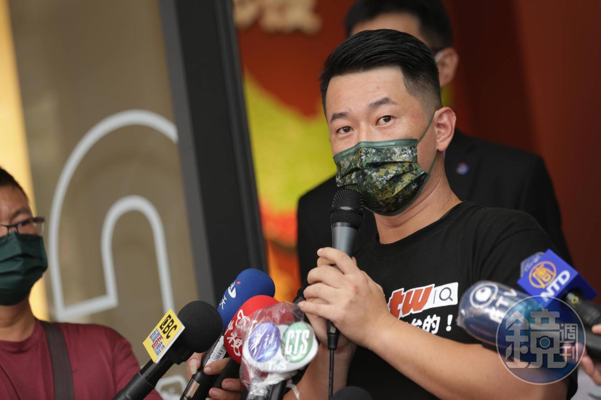 理事長邱泰源以醫師公會全聯會名義公開替陳柏惟打氣，引發外界質疑。