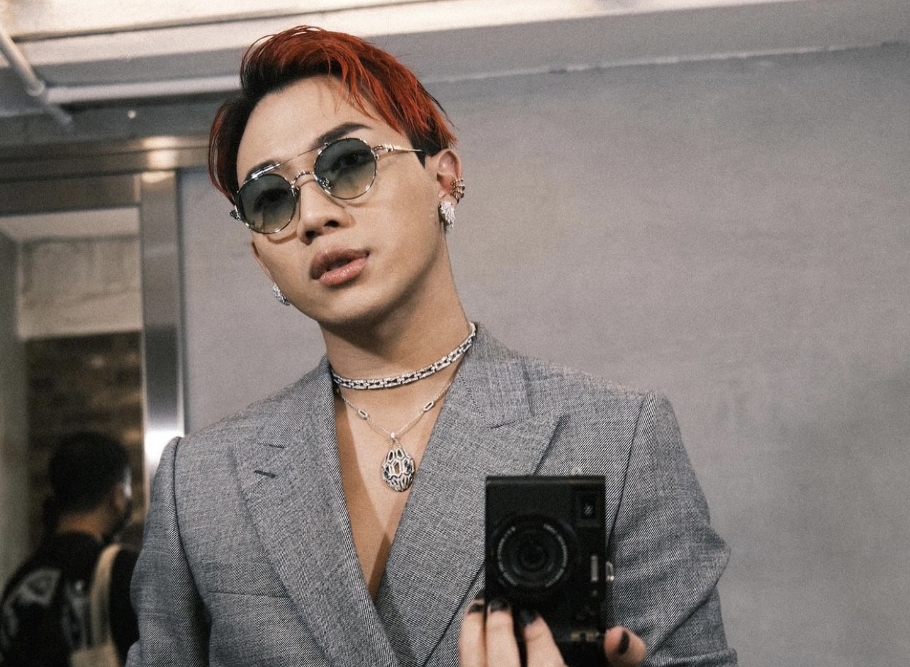 ØZI遭爆料大半夜時，總是在家喧嘩及放音樂，相當擾鄰。（翻攝自ØZI IG）