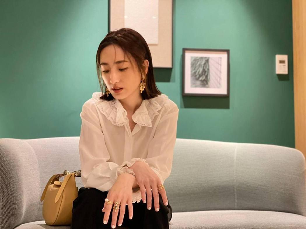 柯佳嬿的美妝產品出貨有問題，遭消費者責難。（翻攝自柯佳嬿臉書）