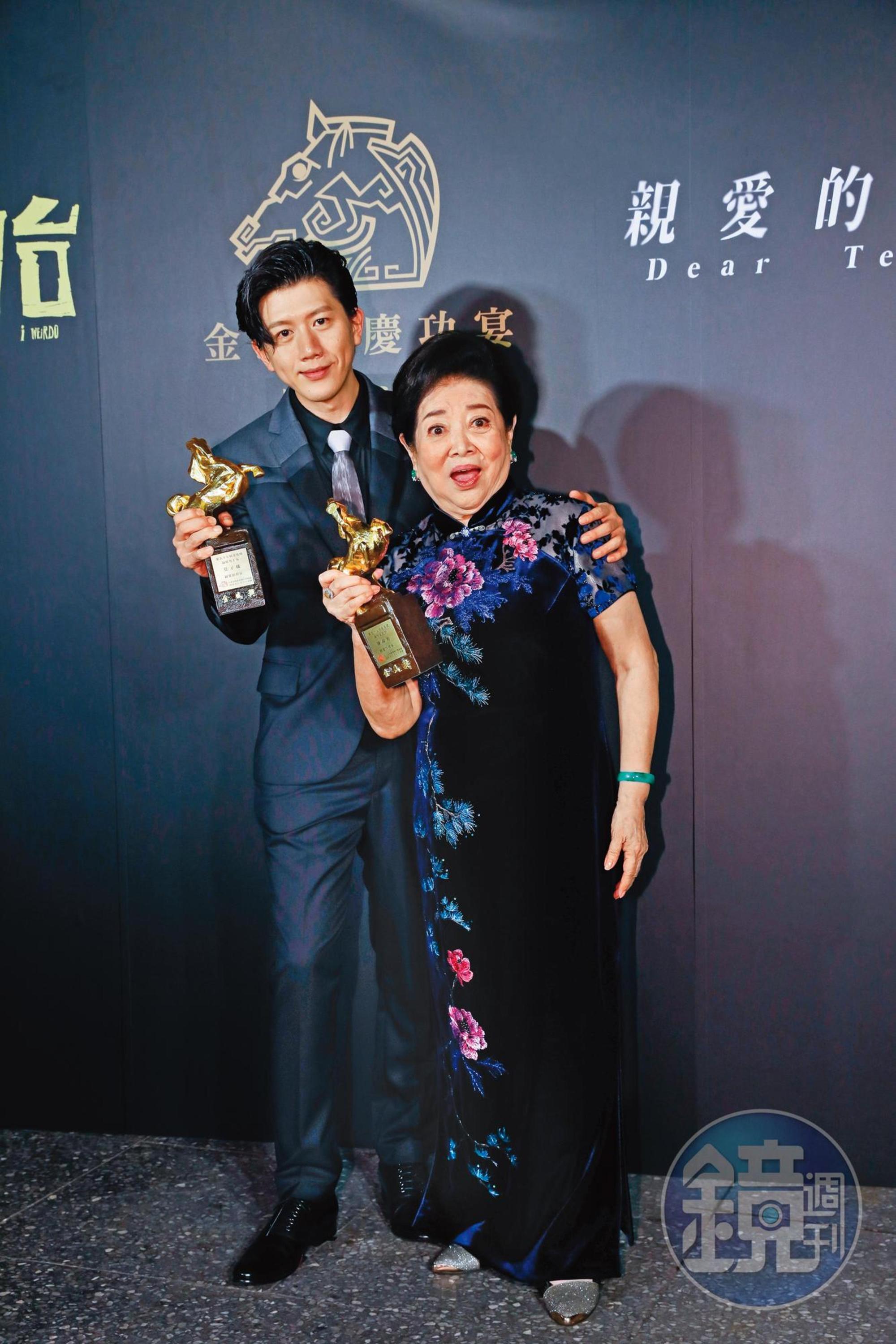 陳淑芳（右）入行60年，獲得金馬影后、最佳女配角後更受矚目。右為第57屆金馬影帝莫子儀。