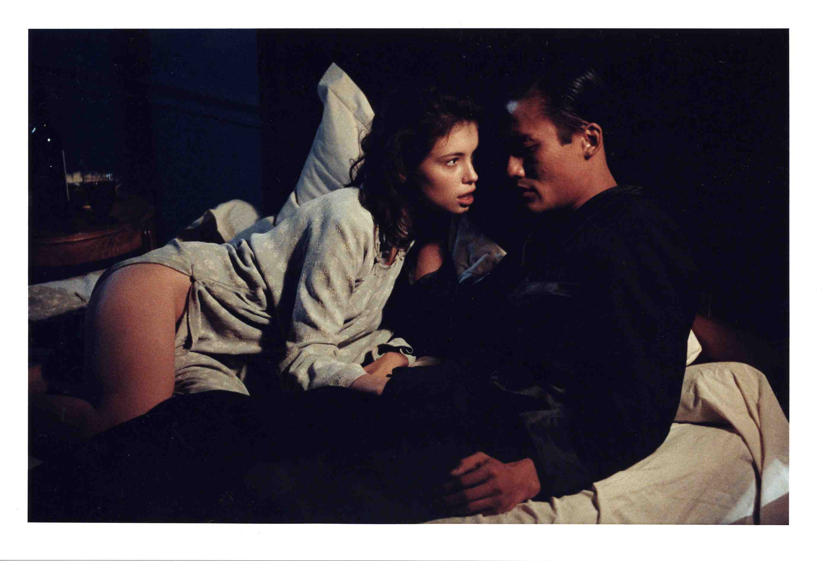 梁家輝與珍瑪琪在《情人》裡譜出一段異國戀。(車庫提供)