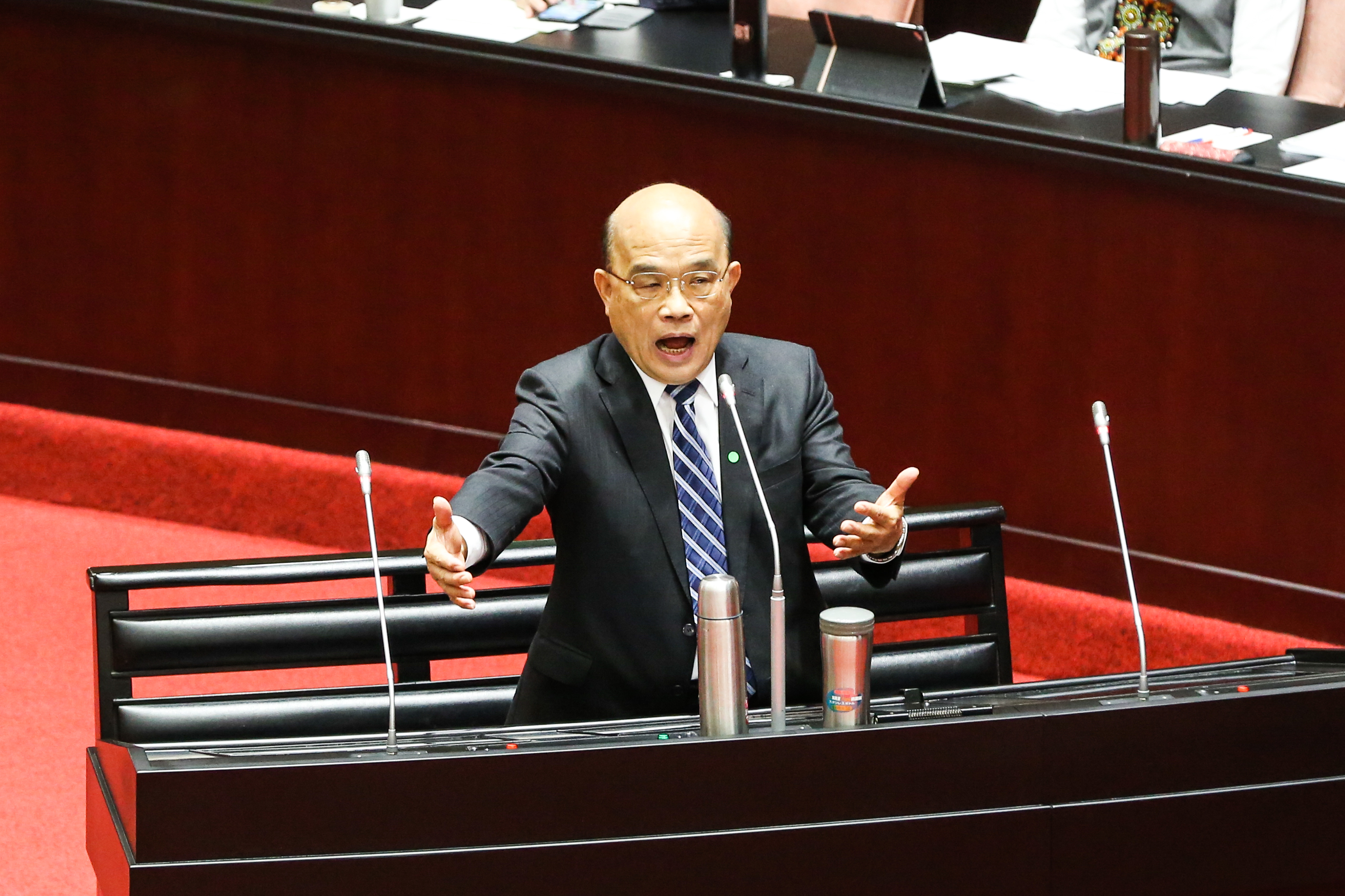 蘇貞昌嗆鄭麗文「不要臉」受到國民黨團批評，他表示身為行政院長，當場一定要憤然抵抗叛徒、秉然糾正謊言、挺身撥亂反正，做我該做的事。（本刊資料照）