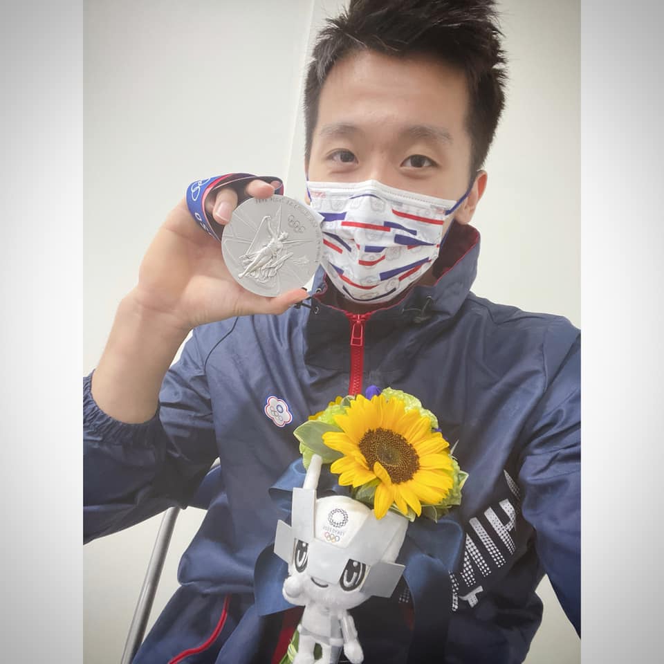 李智凱拿下奧運銀牌,故事激勵人心。(翻攝自李智凱臉書)