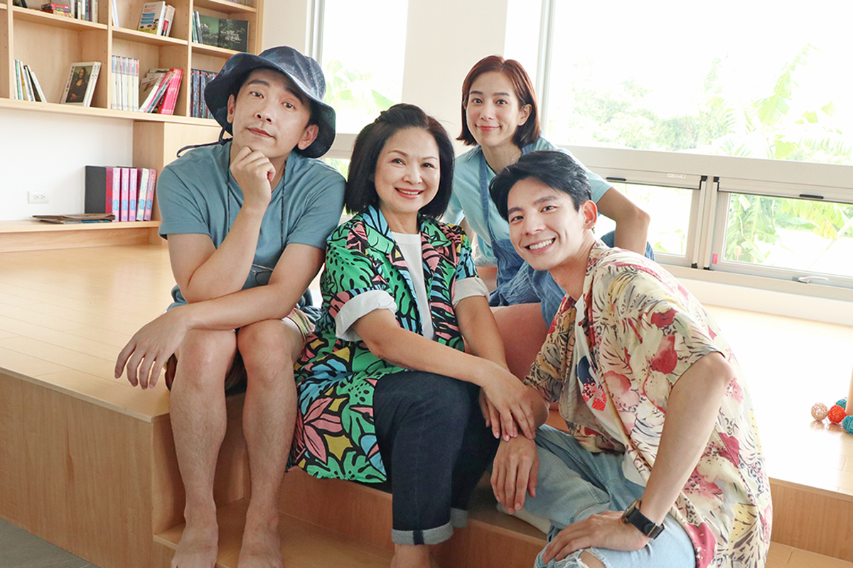 公視實境節目《阮三个》全新第三季，有新成員林柏宏加入，老闆娘楊貴媚帶領的夥伴施名帥、温貞菱，四人一起挑戰更多冒險體驗。（公視提供）