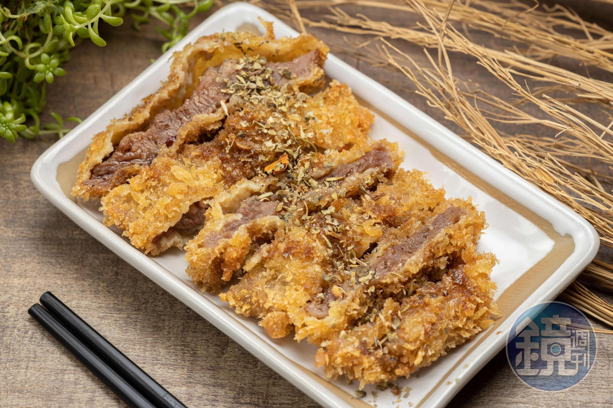 「日式炸牛排」也是店內人氣單點品項。（230元／份）
