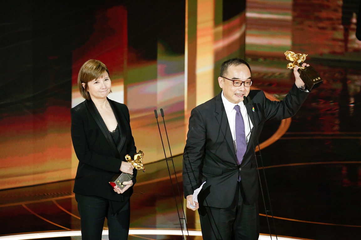 導演易智言（右）與監製李烈（左）在去年金馬獎拿到最佳動畫長片時，心情非常激動。（本刊資料照片）