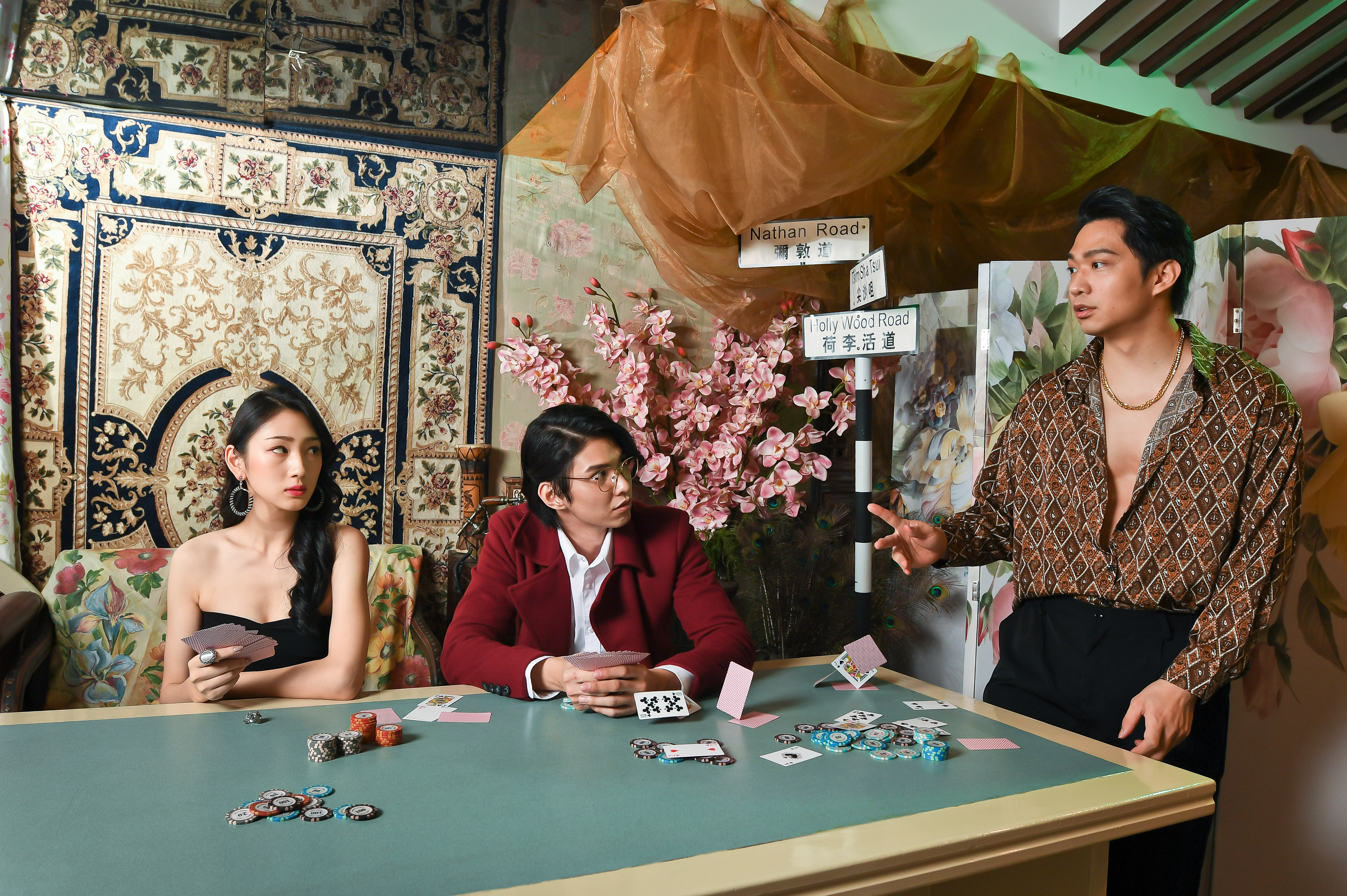 LARP的劇本類型多元，三五好友可揪團參與，過程中一起推理解謎，娛樂性高，又能增進人際交流。（拉普星球提供）