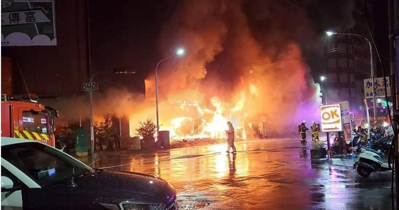 高雄「城中城大樓」火警,造成46人死亡、41人受傷,檢警組成專案小組,調查是否人為縱火。(翻攝畫面)