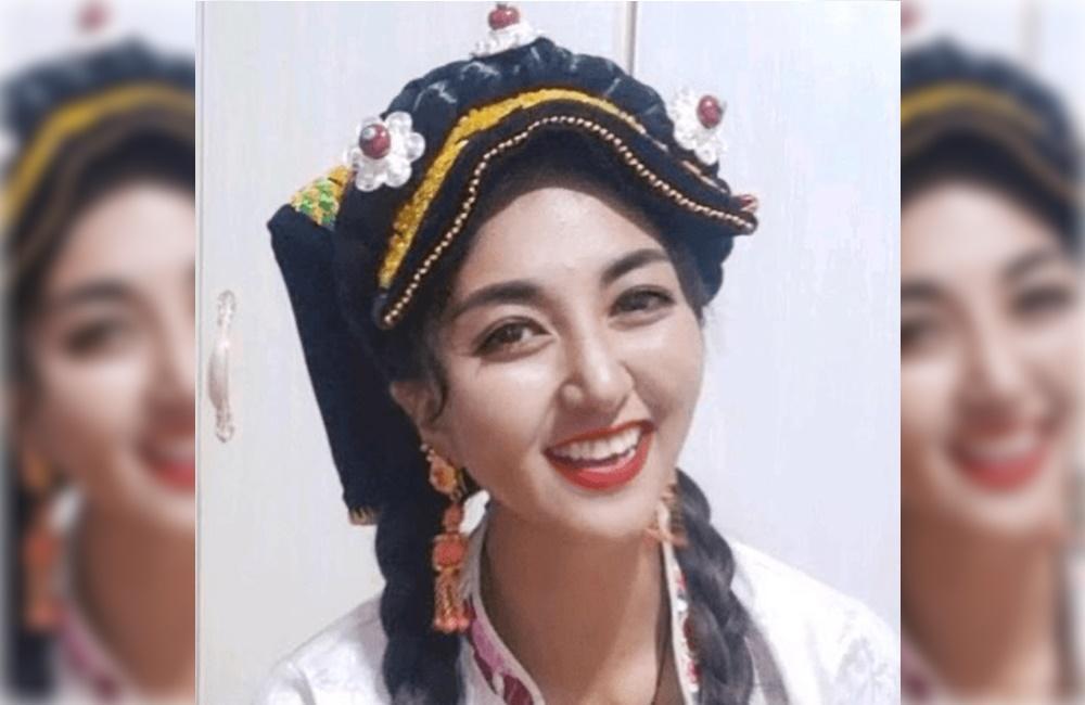西藏「網紅」拉姆一年前遭前夫潑汽油燒傷致死。(翻攝微博)