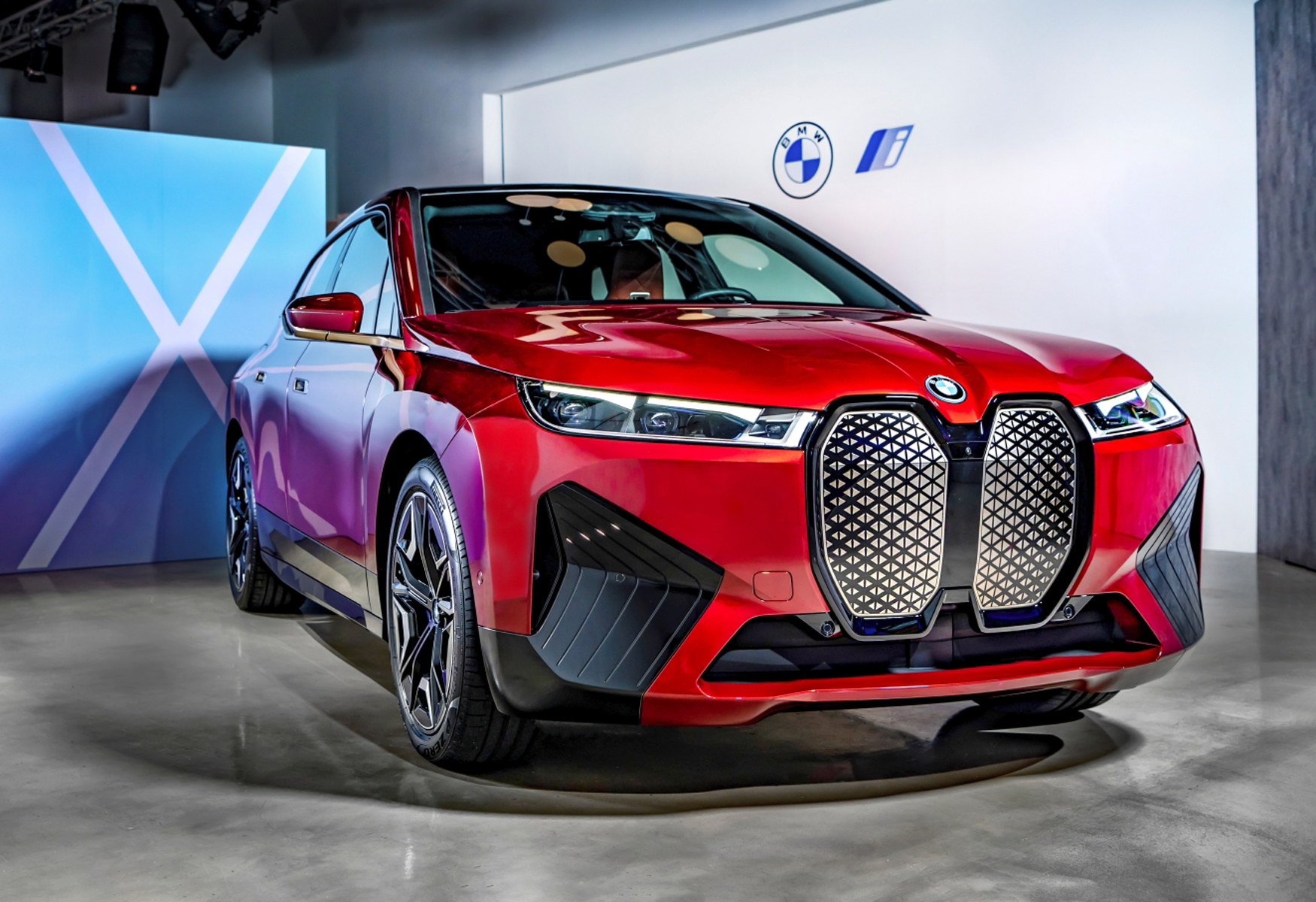 【全台首發】定義電能世代！BMW iX純電旗艦休旅