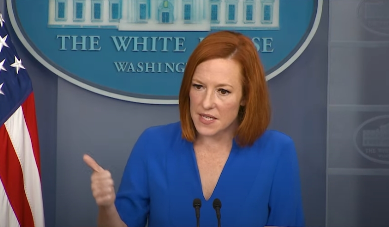 針對中共擾台動作頻頻，白宮發言人受訪時重申美國對台承諾不變。（翻攝自白宮YouTube）