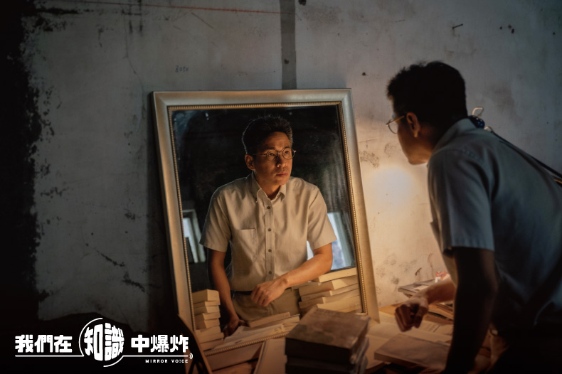 在經典的「鏡子測驗」中，科學家會藉由觀察生物能否辨識出鏡中的倒影就是自己，來推論牠們是否擁有「自我意識」。（鏡好聽提供）