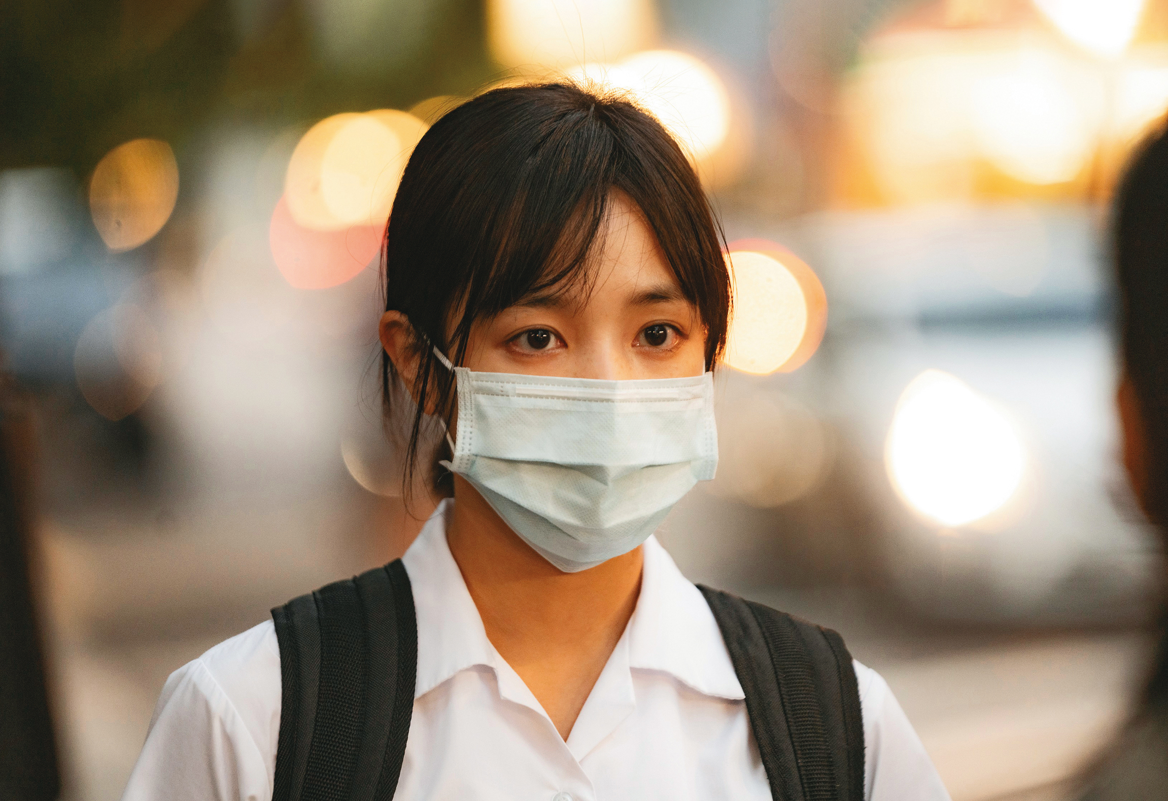 《瀑布》的母女衝突是全片的賣點與亮點,即使戴上口罩演出,依然未減衝擊力道。(本地風光提供)