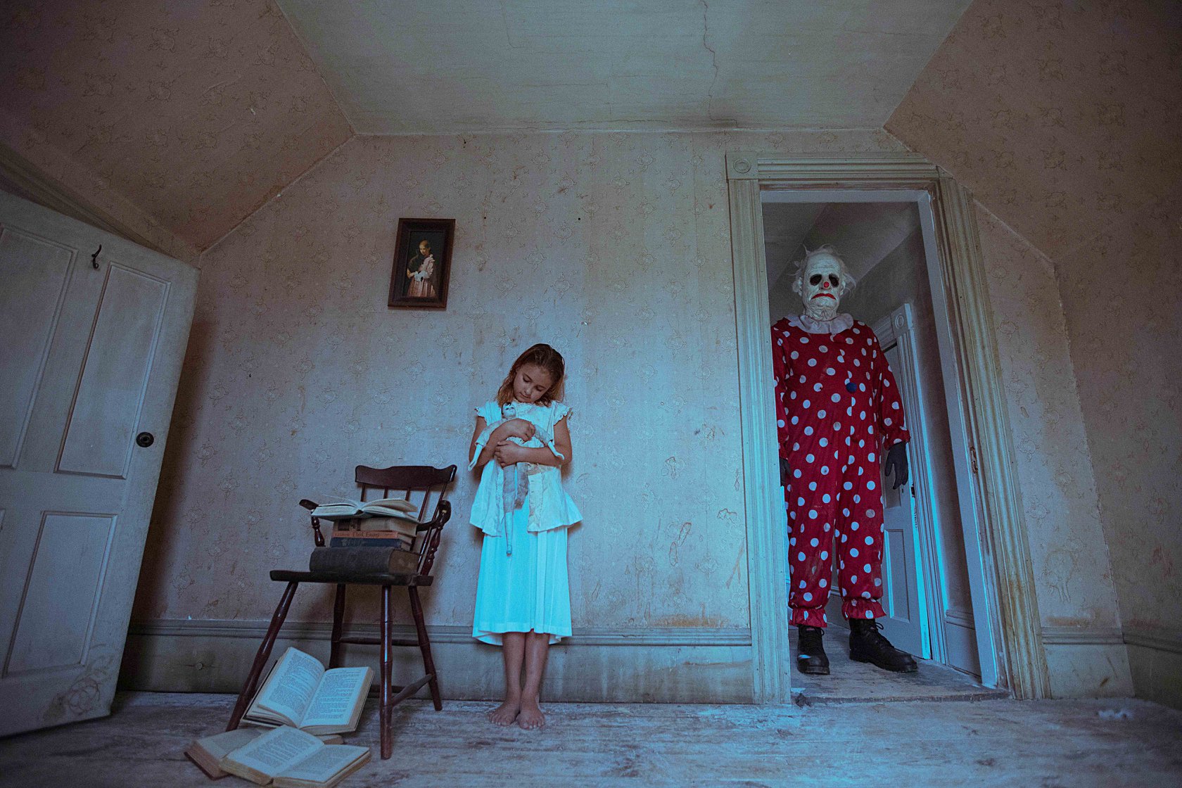 「皺紋小丑」宣稱受雇於許多家長,嚇唬行為不檢點的孩童。(翻攝Wrinkles the Clown IG)