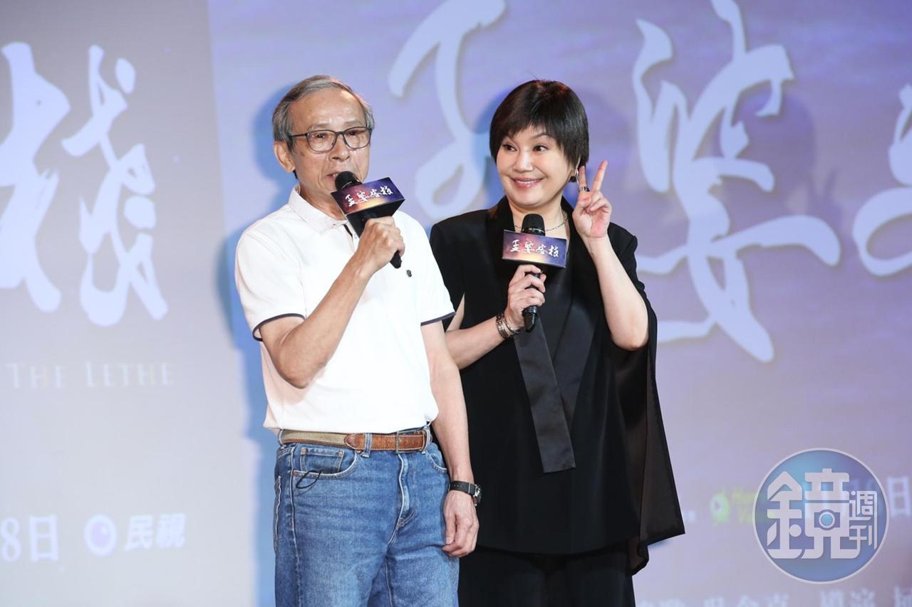 唐美雲和導演吳念真為《孟婆客棧》宣傳。