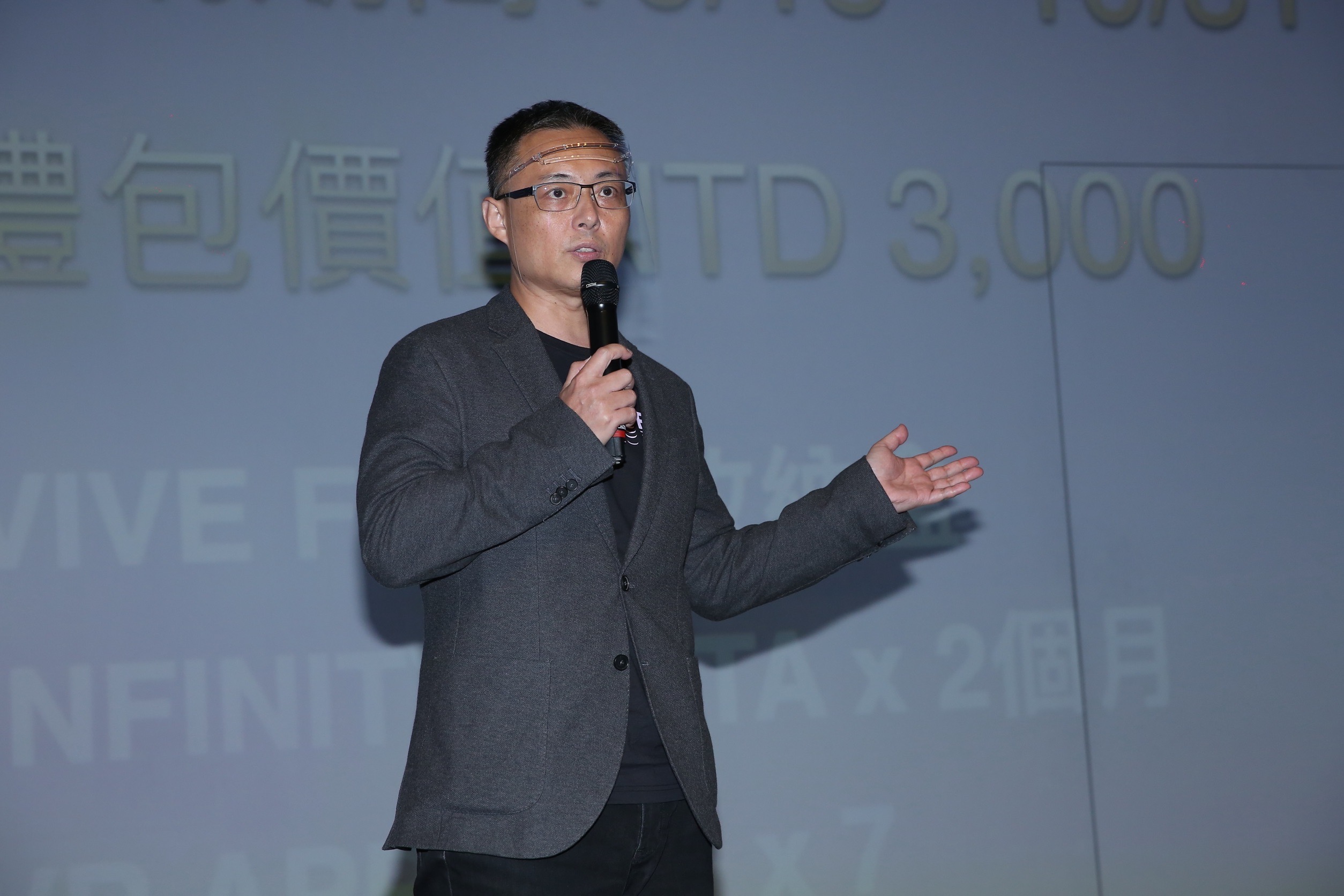 宏達電VIVE Flow新品11月上市，黃昭穎看好躍登自家暢銷機款。