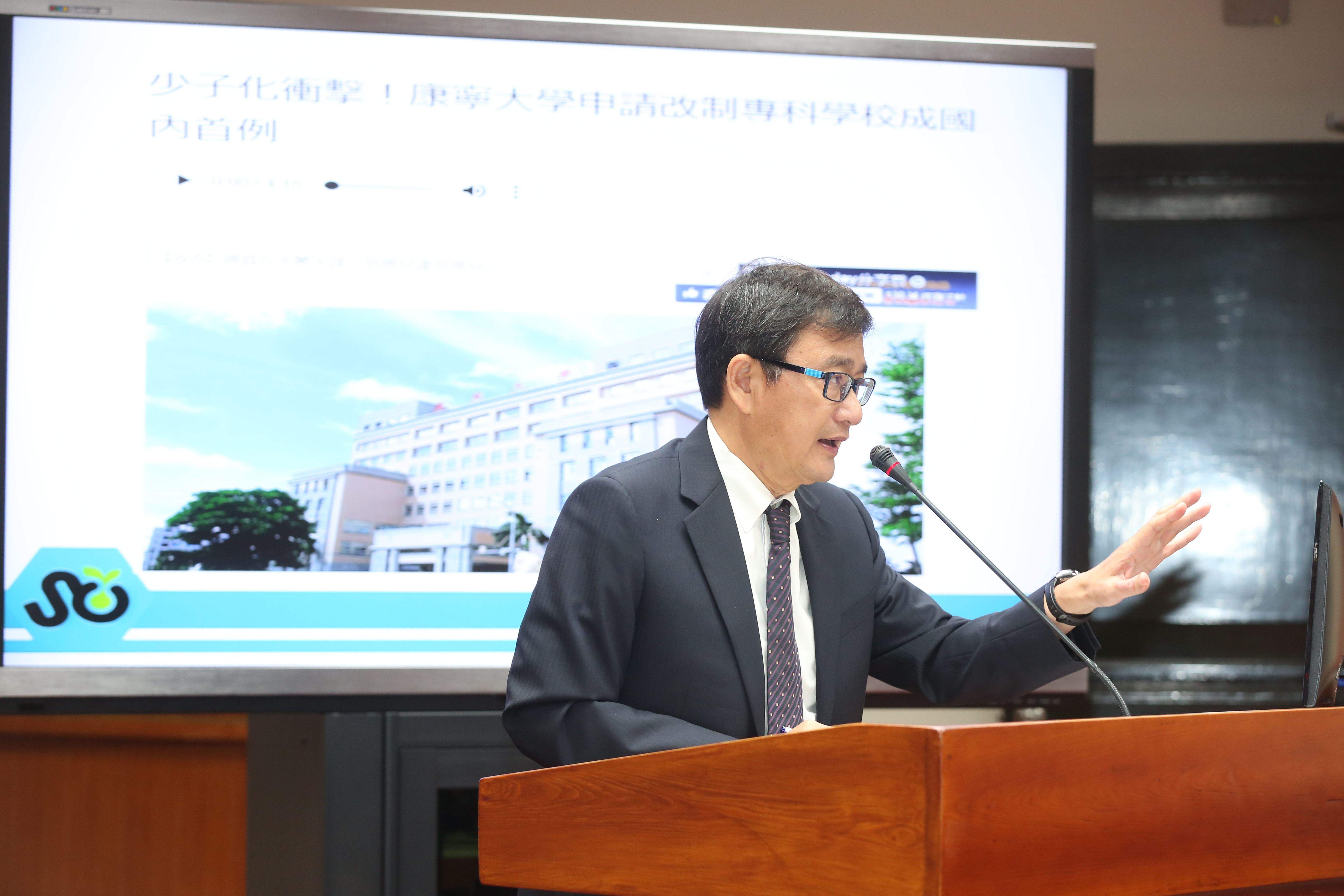 黃國書認了曾當國民黨線民因此宣布「三退」，不少黨內人士肯定他負責的態度。（本刊資料照）