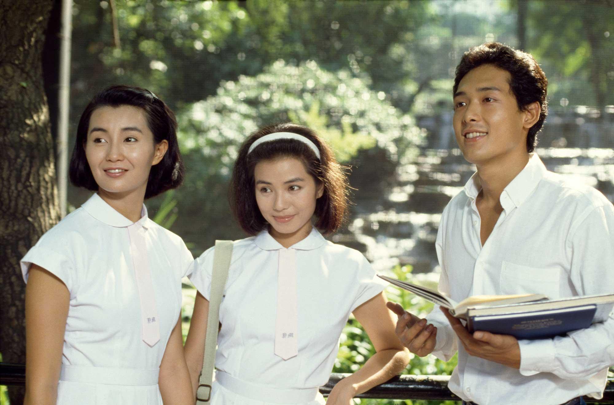 1988年電影版由張曼玉(左)、鍾楚紅(中)和鶴見辰吾(右)領銜主演。(翻攝自集雜志臉書)