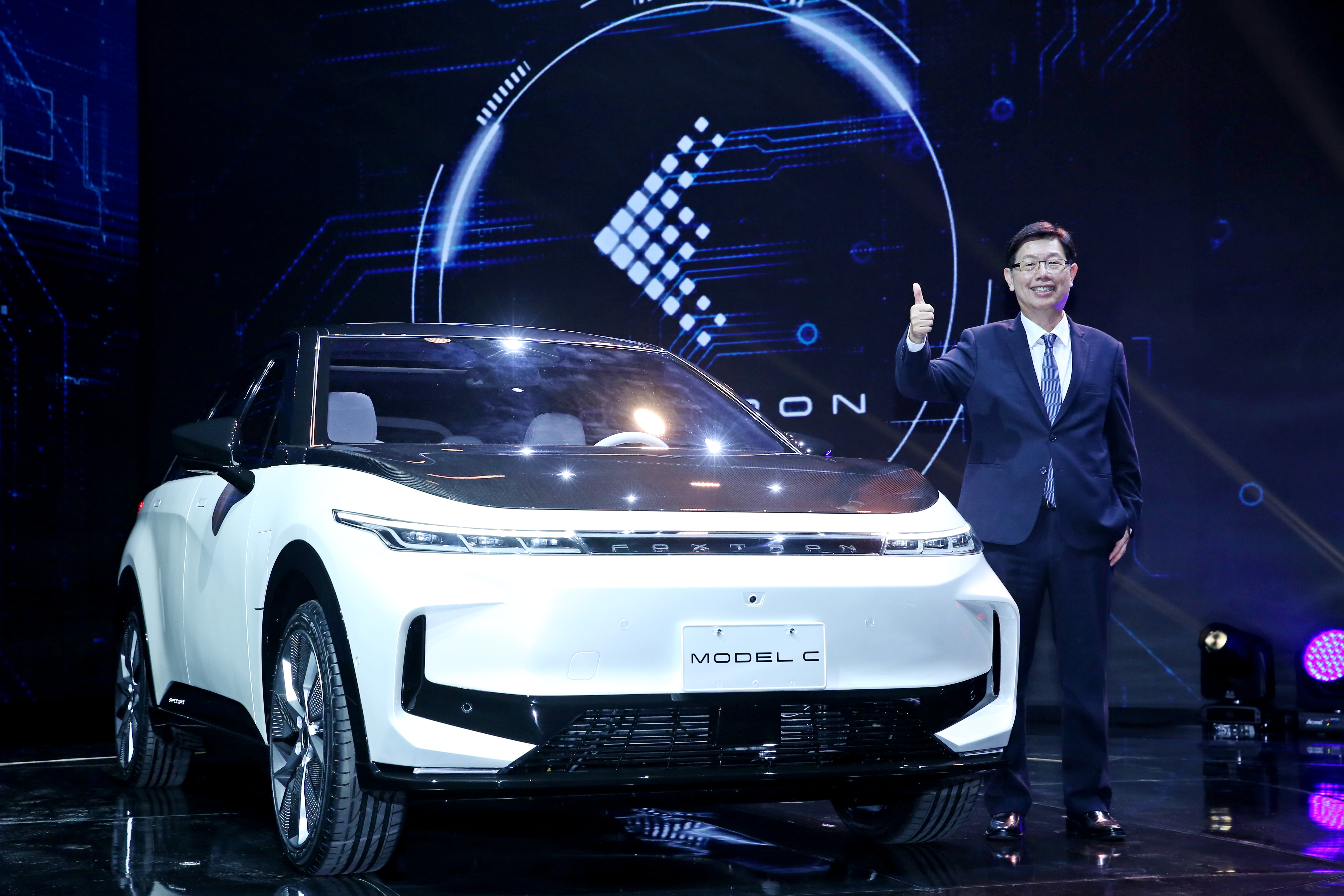 Model C是鴻海旗下商用車款的首發,劉揚偉透露售價在百萬元內,憑藉高CP值打響第一炮。