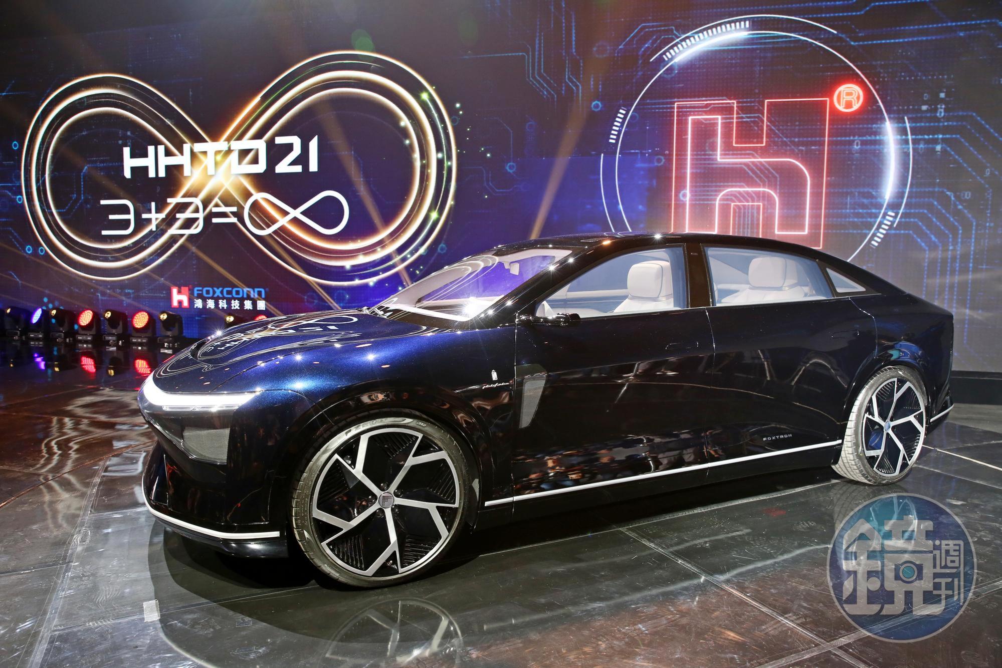 Model E性能相較Model C大幅提高，馬力輸出則為750批、續航力為750km，從時0到100公里加速度更縮短至2.8秒。