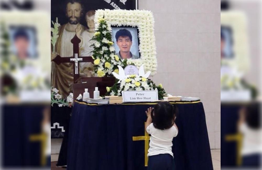 新加坡一名54歲的清潔工,頭部被困垃圾搗碎機內慘死。(翻攝中國報)