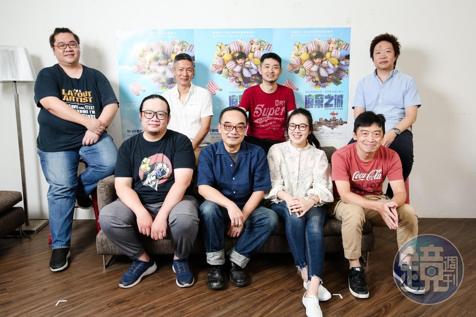《廢棄之城》導演易智言(前排左二)與西基電腦動畫團隊:燈光指導柳公仁(前排左起)、製作協調汪羿、動態模擬組長周宏林、構圖組長林家弘(後排左起)、動畫指導鍾元勝、材質指導黃柏寧、特效組長謝承錦。
