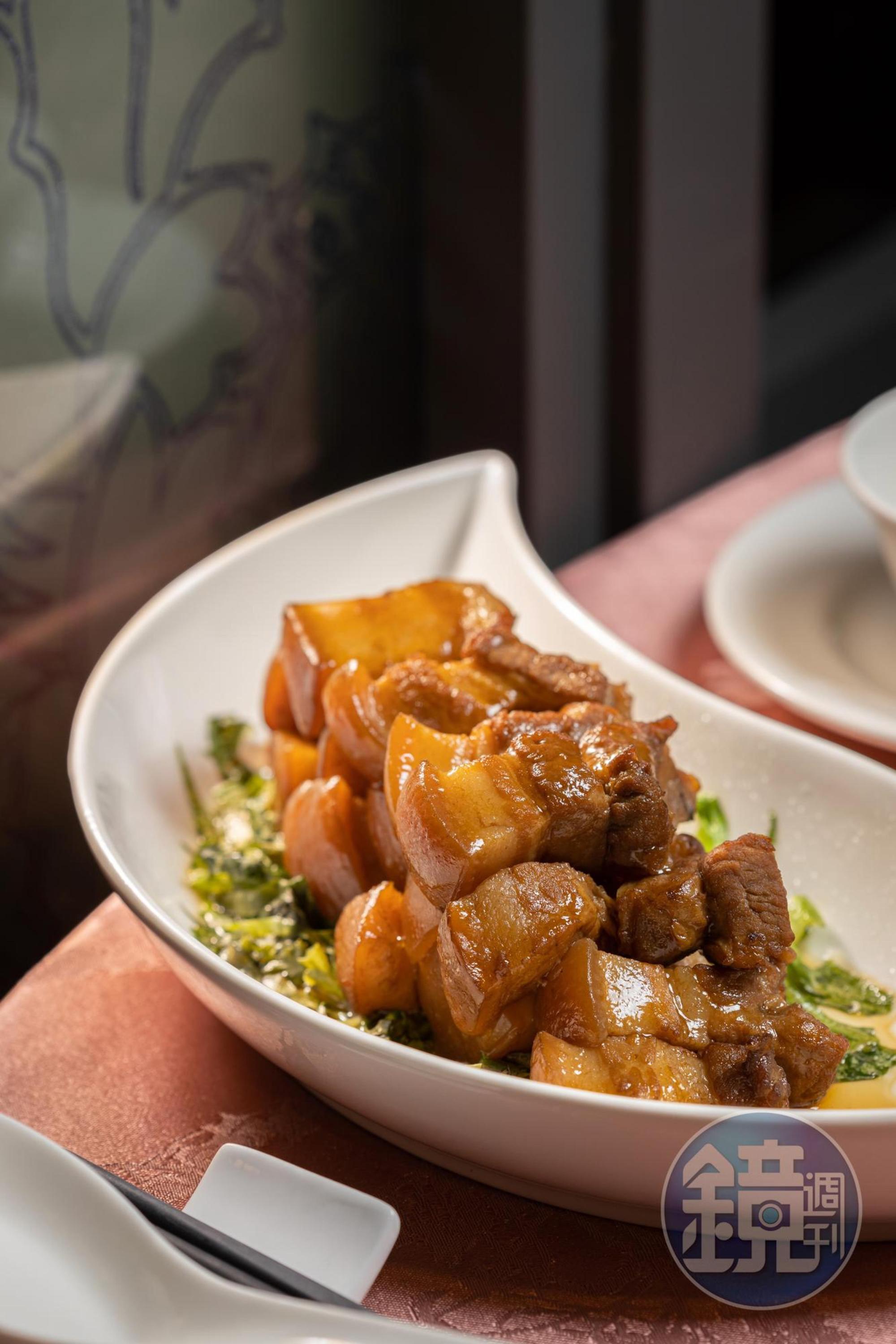 「啤酒滷肉」酒香滿盈，覆熱後皮Q肉嫩。（480元／份）