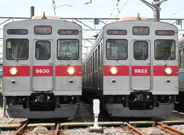 東急電鐵這次販售的是主要運行在田園都市線的8500系車輛，已有超過40年的歷史，共有四列電車退役開放購買，一台完整車廂售價176萬日圓（約新台幣45萬元）。（圖片翻攝東急電鉄官網）
