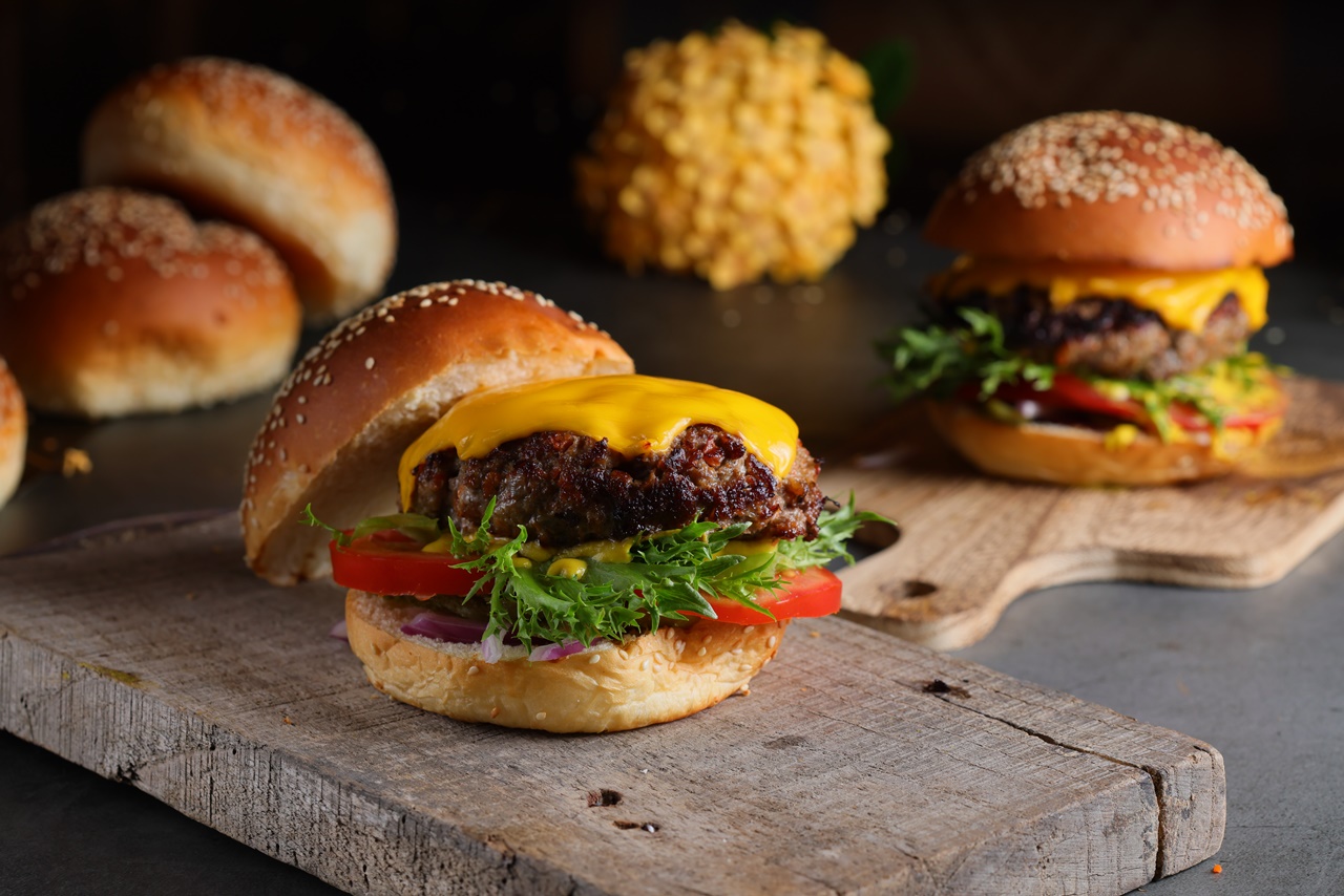 這款「英國牛肉起司漢堡」是我在跑船到倫敦時吃到的踏實美味。